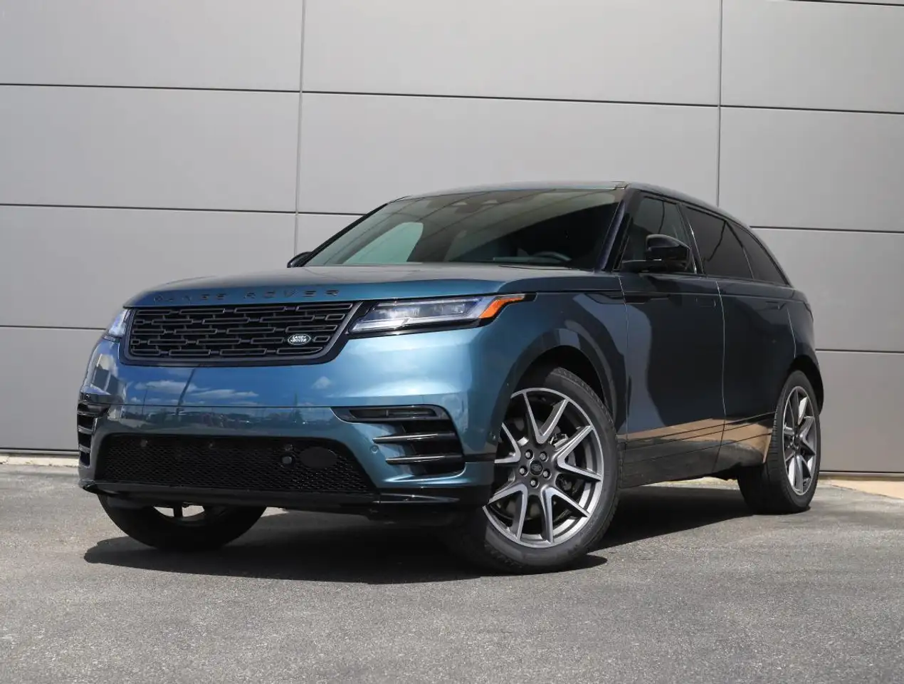 2026 Land Rover Range Rover Velar