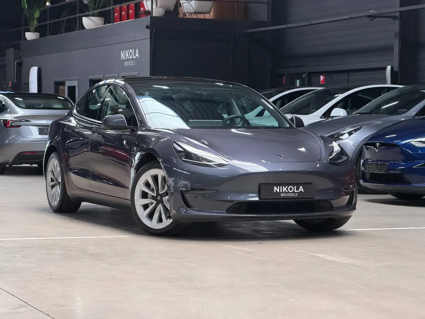 TESLA Model 3