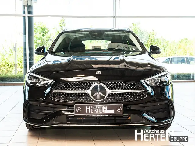 Mercedes-Benz C-Class view 2