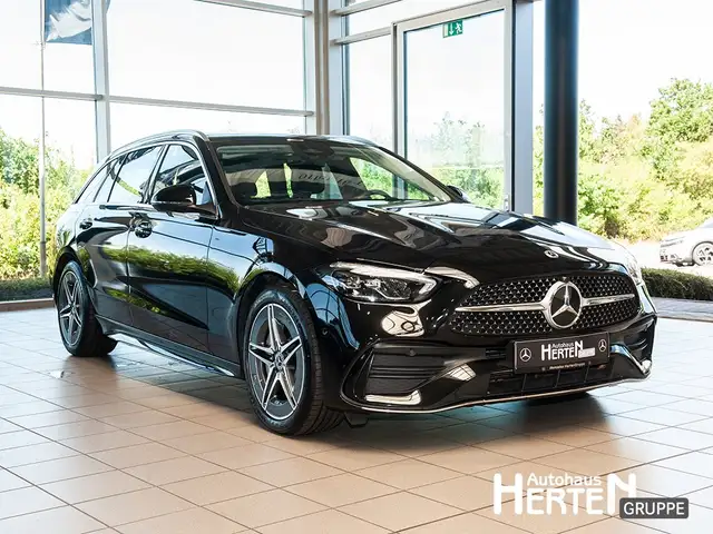 Mercedes-Benz C-Class view 3