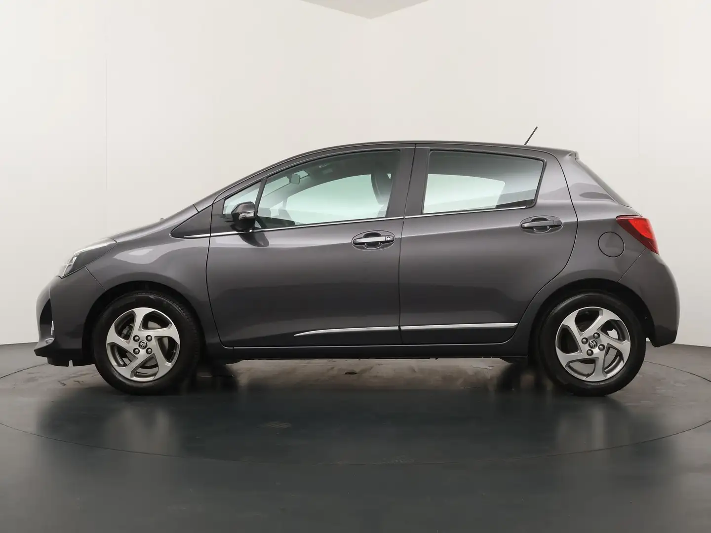 Toyota Yaris 1.0 VVT-i Aspiration Gris - 2