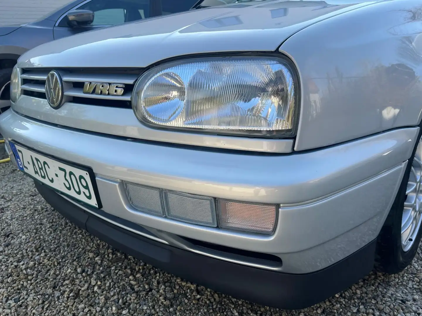 Volkswagen Golf 2.8i VR6 - 1