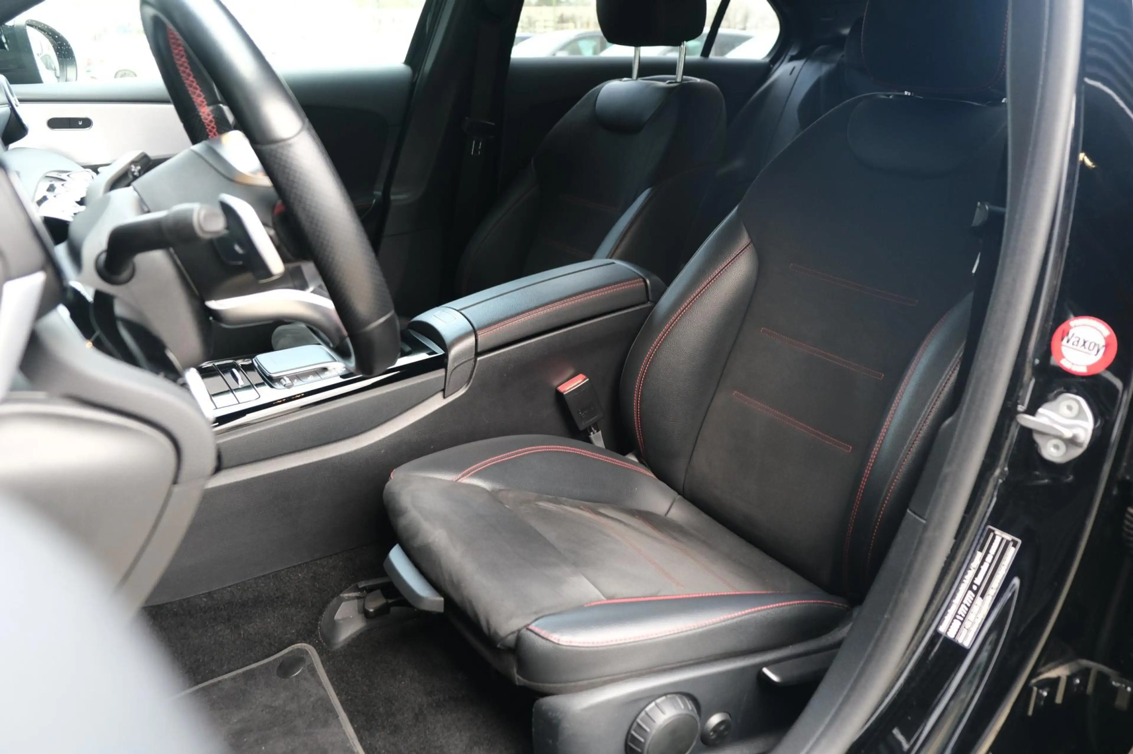Mercedes-Benz A 250 e Business Solution AMG Navi Cruise CAM Ambient — photo 7