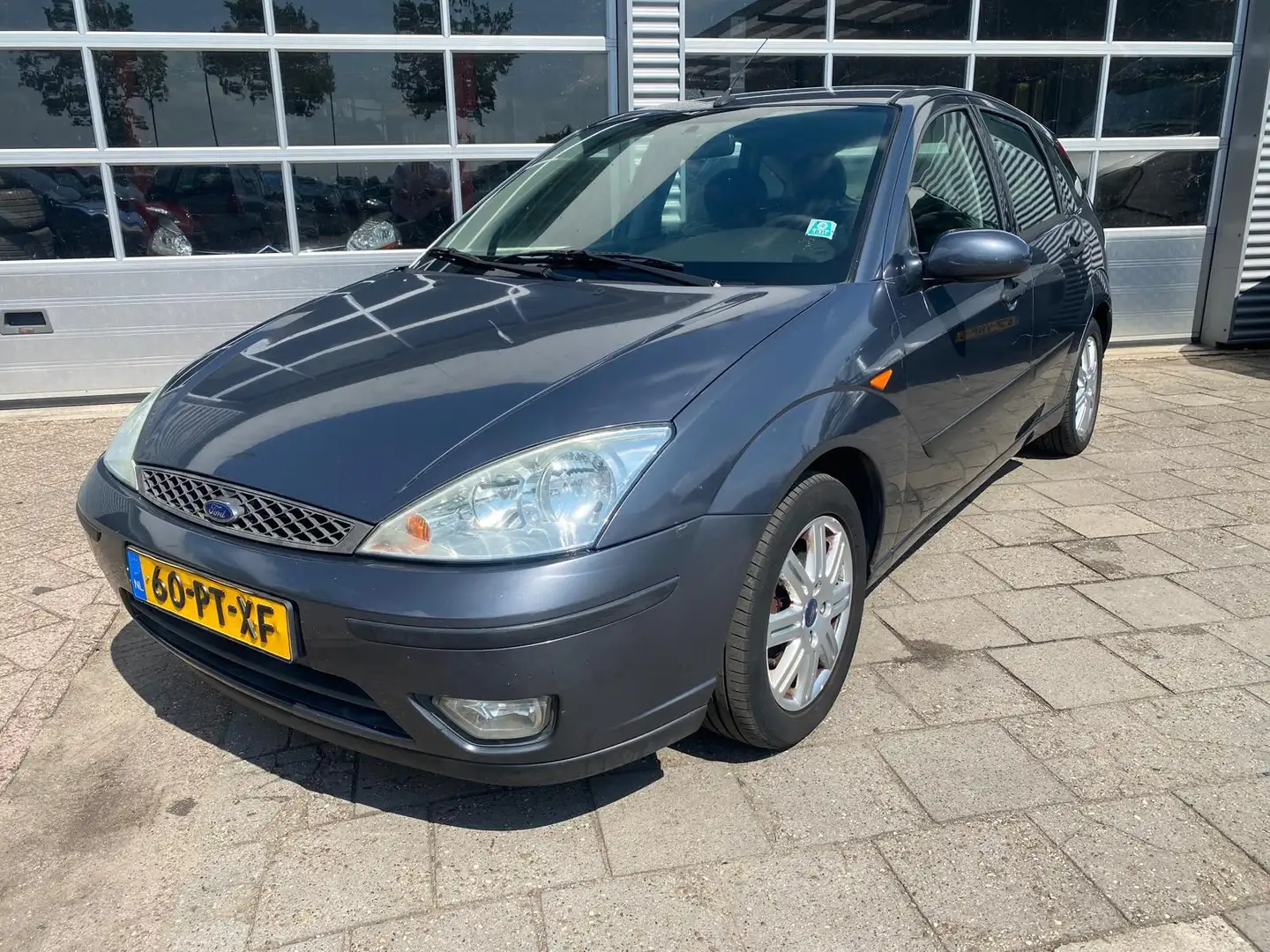 Ford Focus 1.6-16V Futura - Airco - Centrale Deurvergrendelin Gris - 1