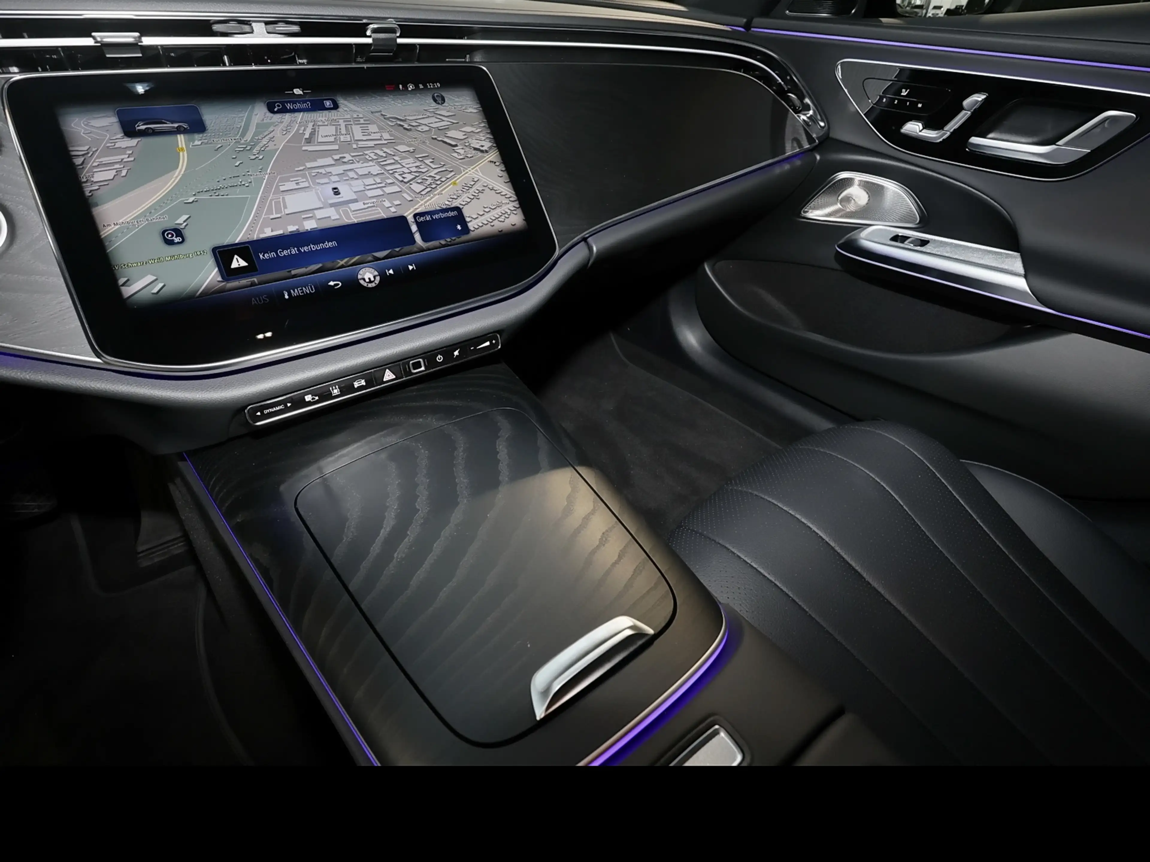 Mercedes-Benz E 220 d T Avantgarde Night-ED Standhz.+AHK+HUD — photo 9