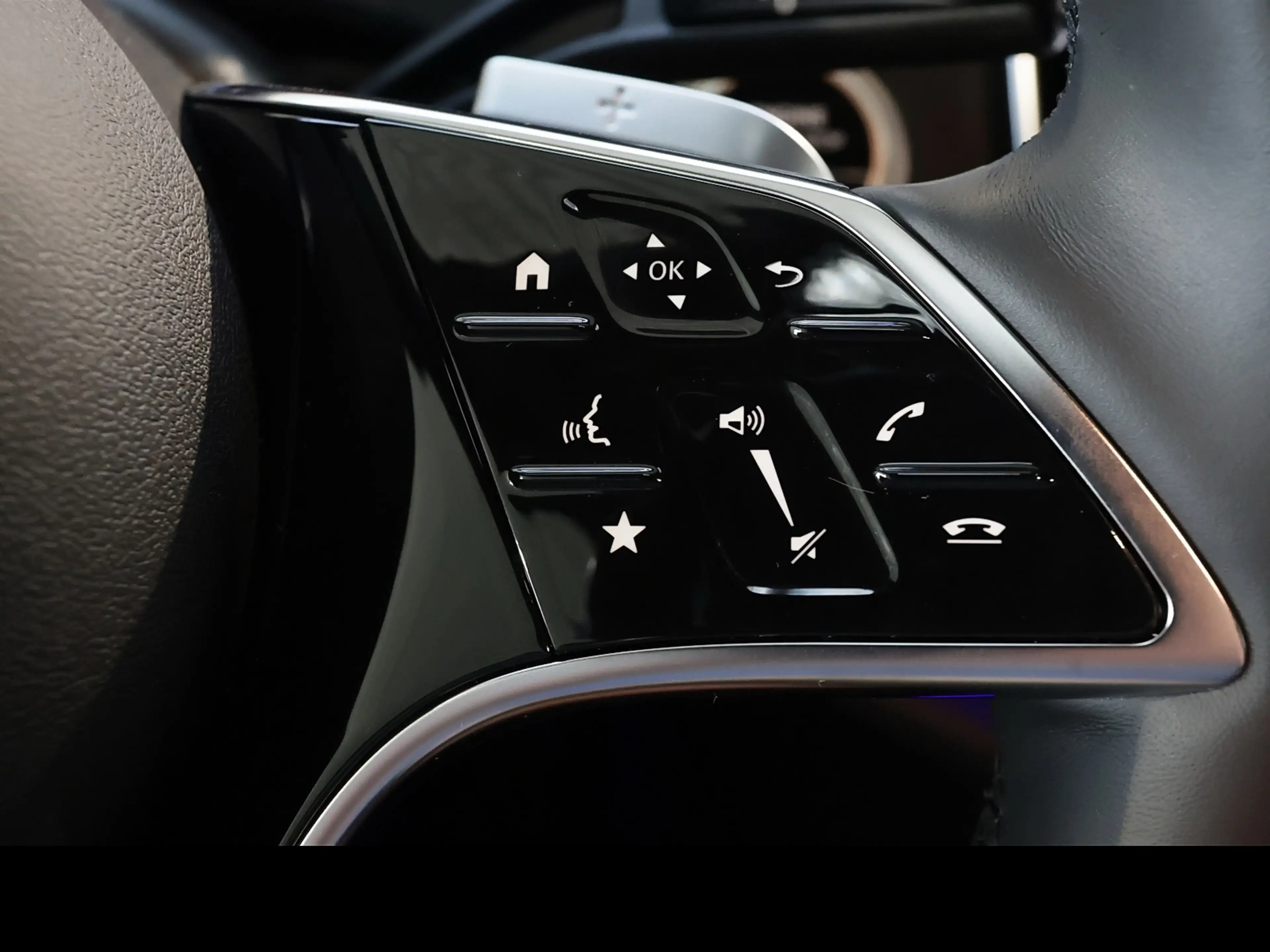 Mercedes-Benz E 220 d T Avantgarde Night-ED Standhz.+AHK+HUD — photo 12
