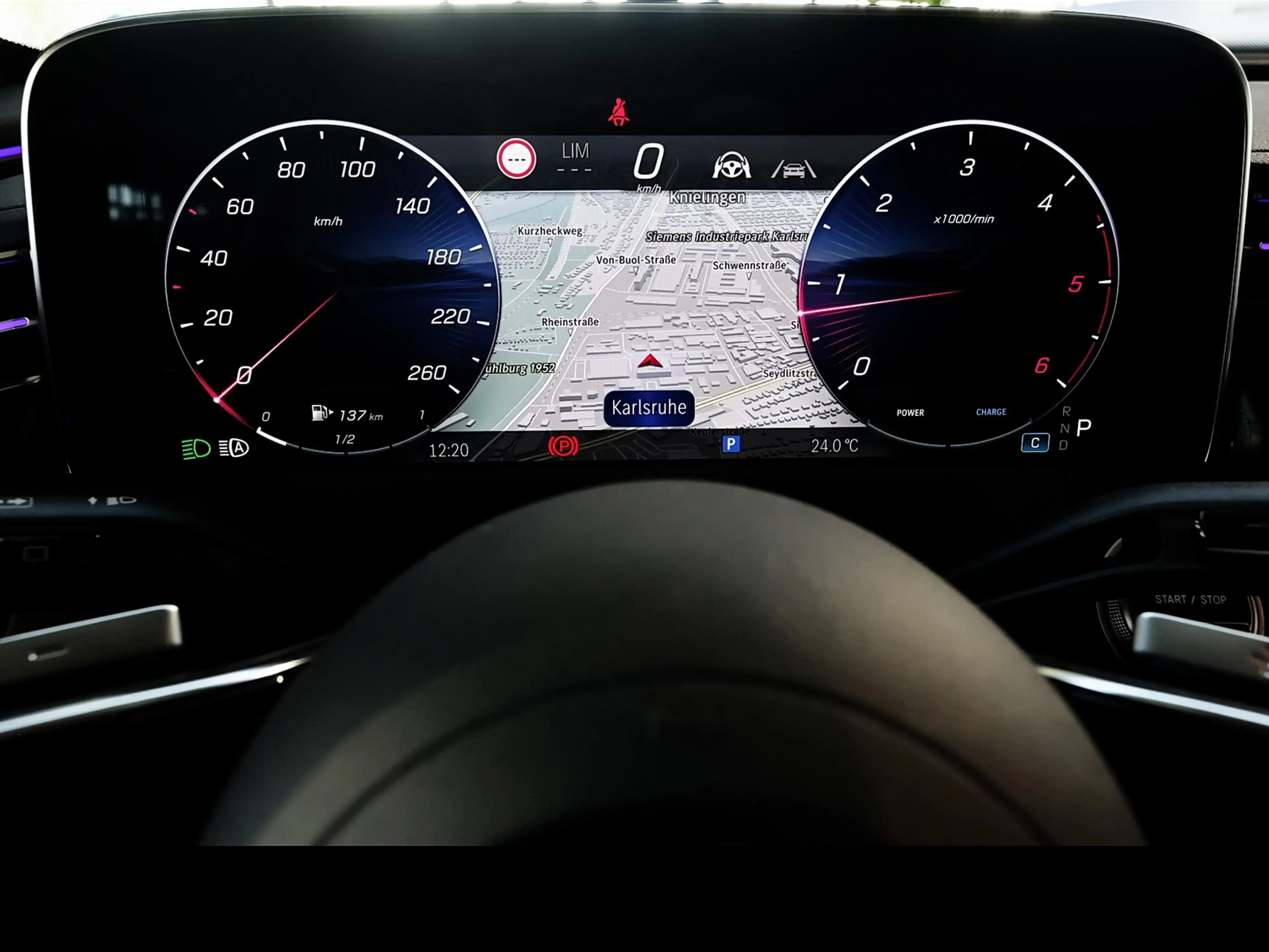 Mercedes-Benz E 220 d T Avantgarde Night-ED Standhz.+AHK+HUD — photo 14