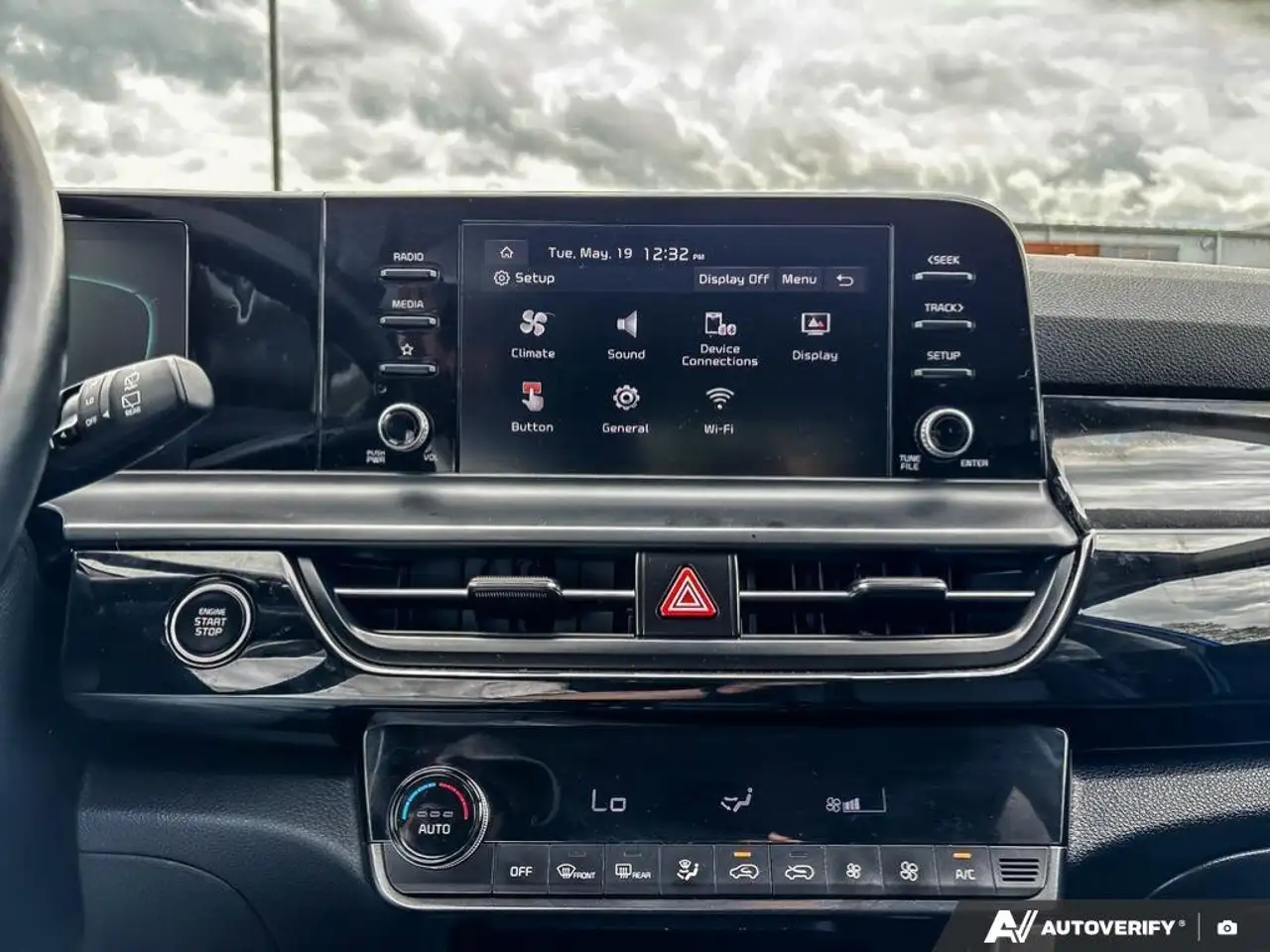 Kia Seltos снимка Kia Seltos
