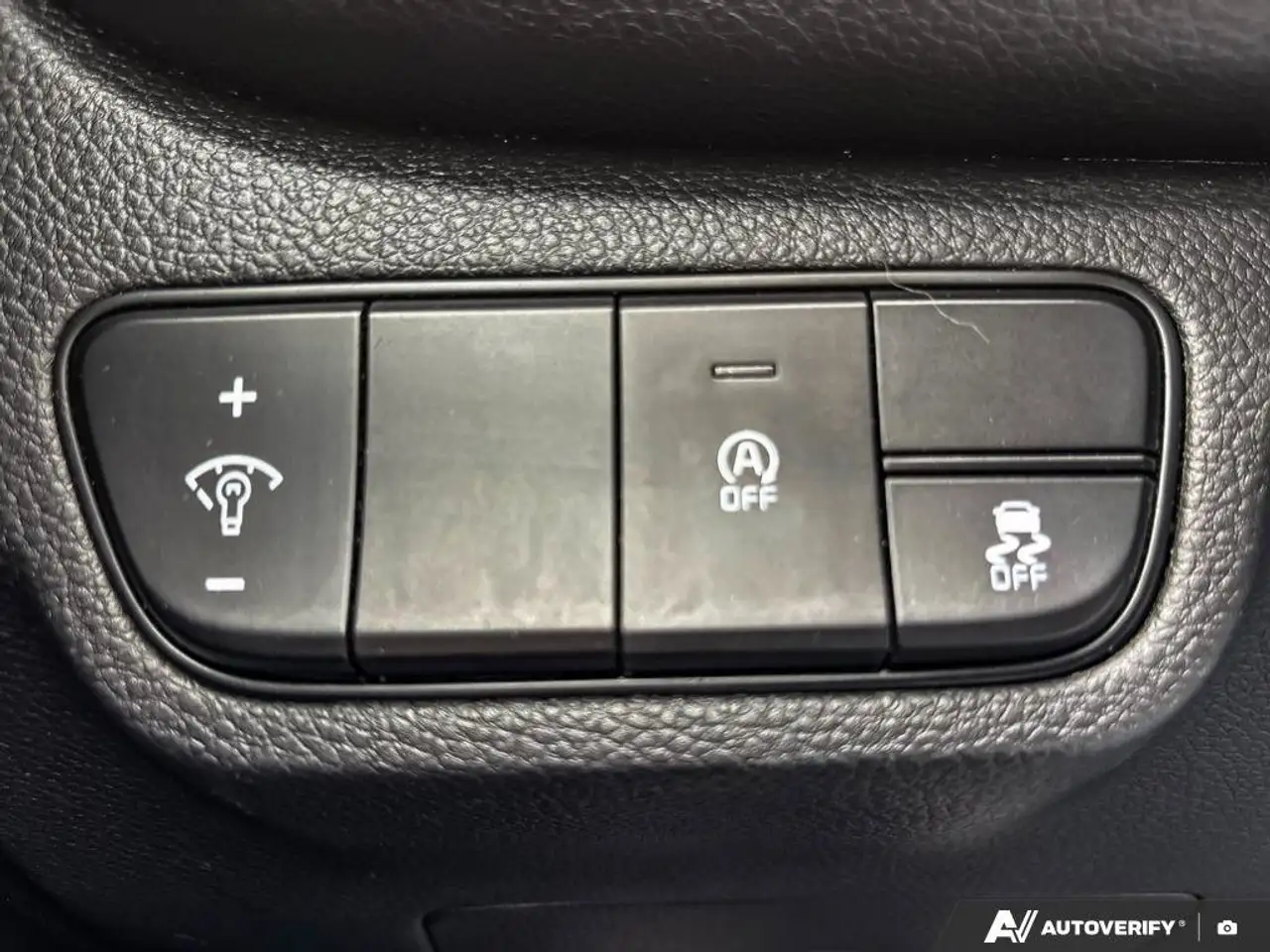 Kia Seltos снимка Kia Seltos