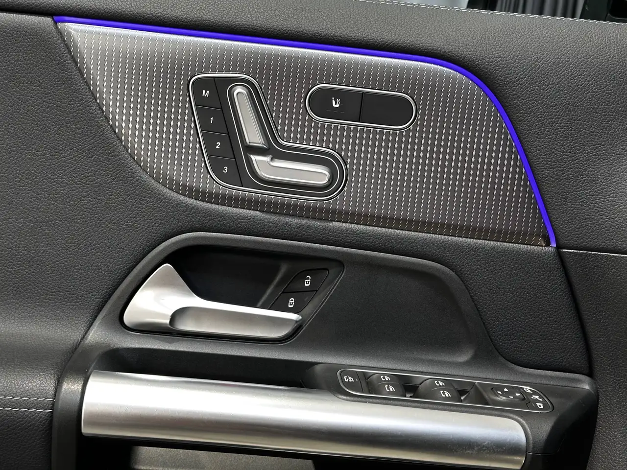 Mercedes-Benz EQA *LEDER*DISTRONIC*HUD*TREKHAAK*360'CAMERA*19"AMG VELGEN*MBUX NAVI PLUS*NIGHTPAKKET*MEMORY*, миниатюра 24