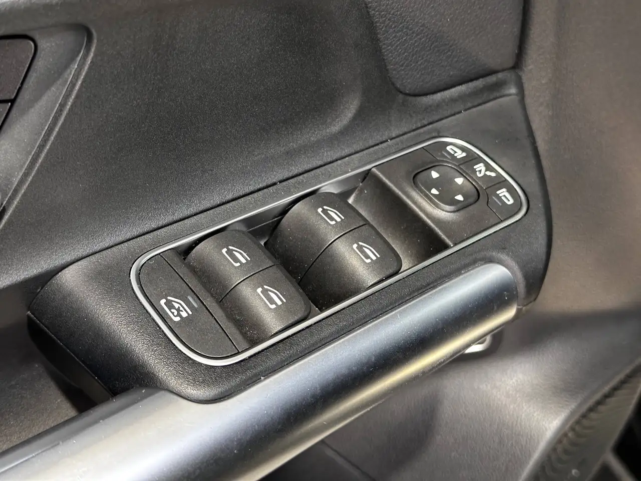 Mercedes-Benz EQA *LEDER*DISTRONIC*HUD*TREKHAAK*360'CAMERA*19"AMG VELGEN*MBUX NAVI PLUS*NIGHTPAKKET*MEMORY*, миниатюра 25