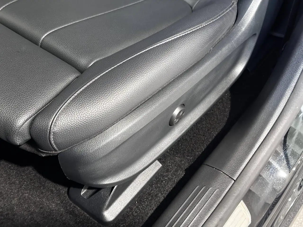 Mercedes-Benz EQA *LEDER*DISTRONIC*HUD*TREKHAAK*360'CAMERA*19"AMG VELGEN*MBUX NAVI PLUS*NIGHTPAKKET*MEMORY*, миниатюра 26