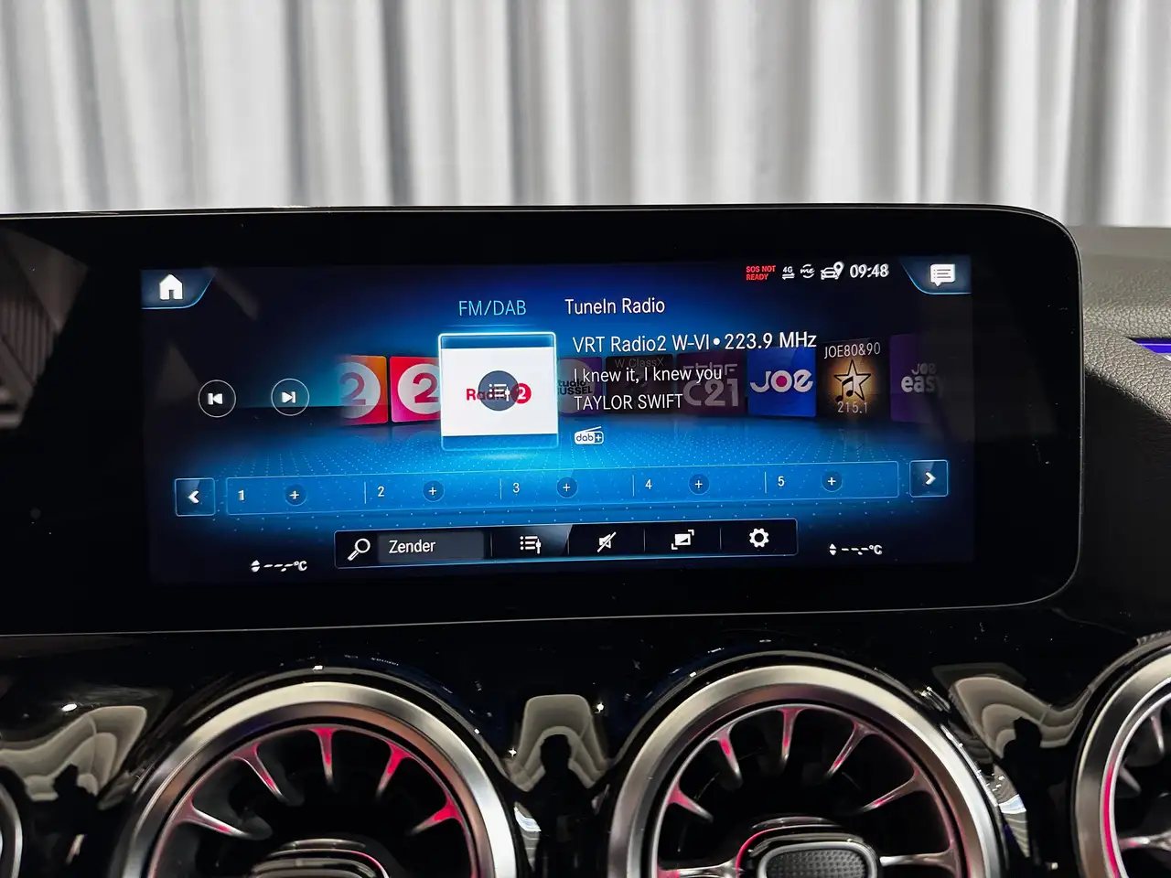 Mercedes-Benz EQA *LEDER*DISTRONIC*HUD*TREKHAAK*360'CAMERA*19"AMG VELGEN*MBUX NAVI PLUS*NIGHTPAKKET*MEMORY*, миниатюра 15