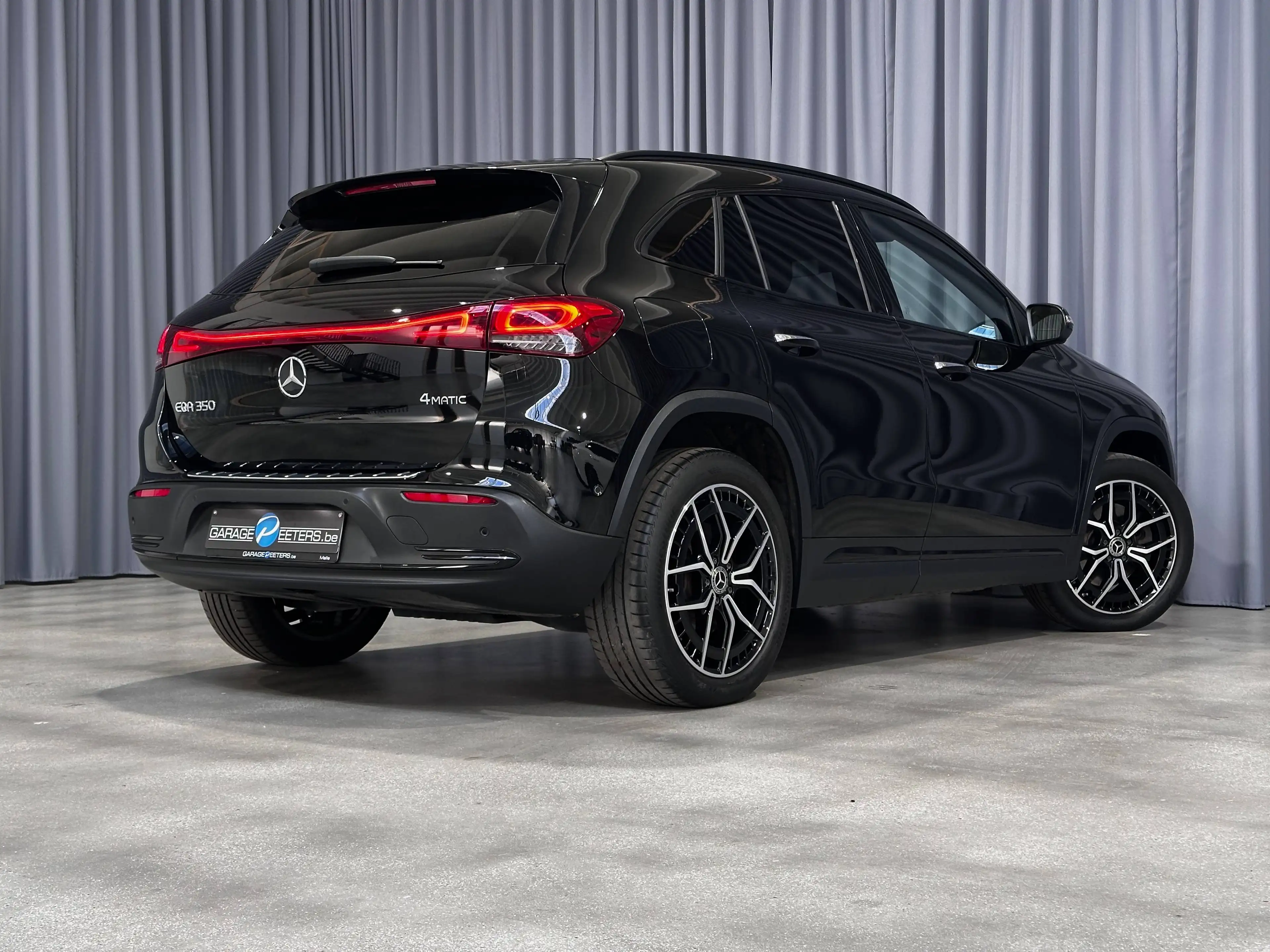 Mercedes-Benz EQA 350 *LEDER*DISTRONIC*HUD*TREKHAAK*360'CAMERA*19"AMG VELGEN*MBUX NAVI PLUS*NIGHTPAKKET*MEMORY* — photo 3