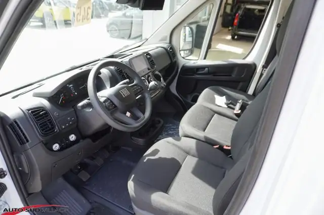 Fiat Ducato MAXI L4 Kofferaufbau mit Laderampe & Anhängevorrichtung  350 Ansicht 8