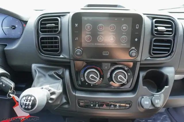 Fiat Ducato MAXI L4 Kofferaufbau mit Laderampe & Anhängevorrichtung  350 Ansicht 12