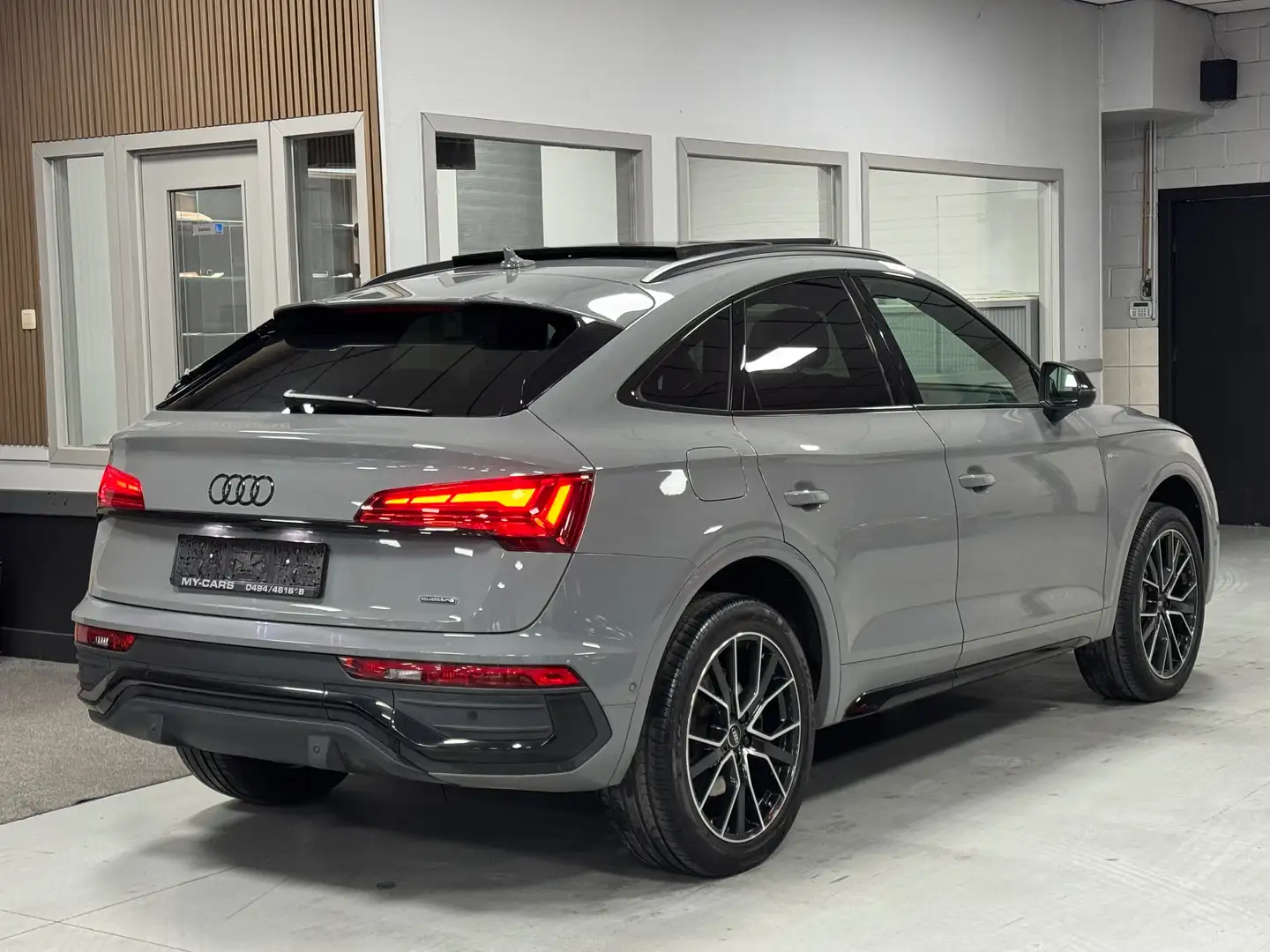 Audi Q5 2.0 Tdi 204 Cv Quattro S-Line Black Edition Pano Grigio - 2