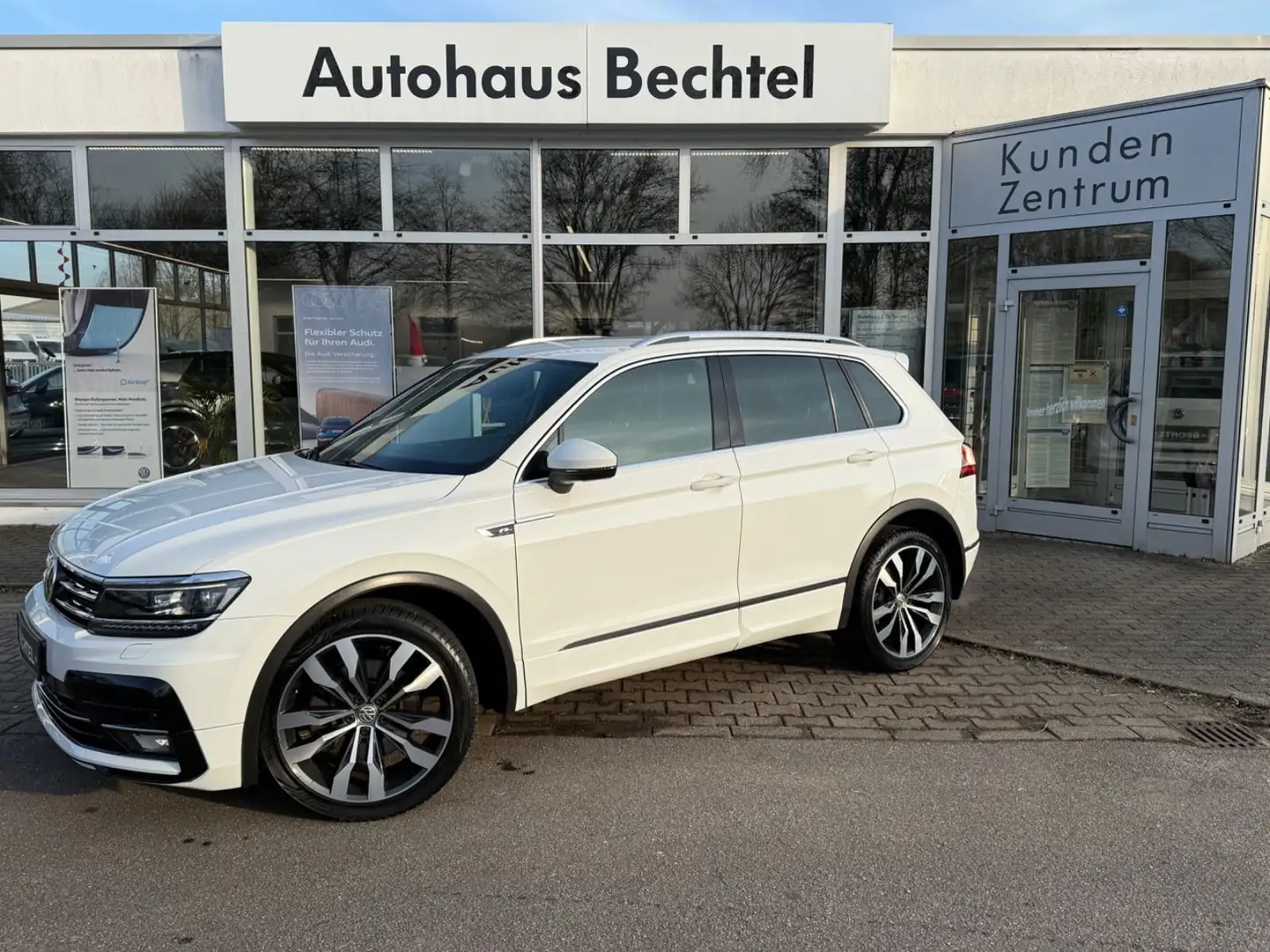 Volkswagen Tiguan TIGUAN HIGHLINE R-LINE KAMERA ACC LEDER Blanc - 1