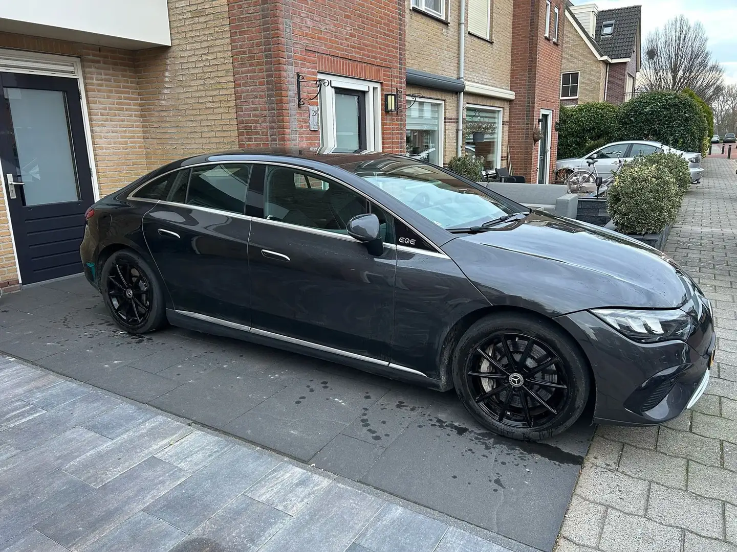 Mercedes-Benz EQE 300 Business Line Grijs - 2