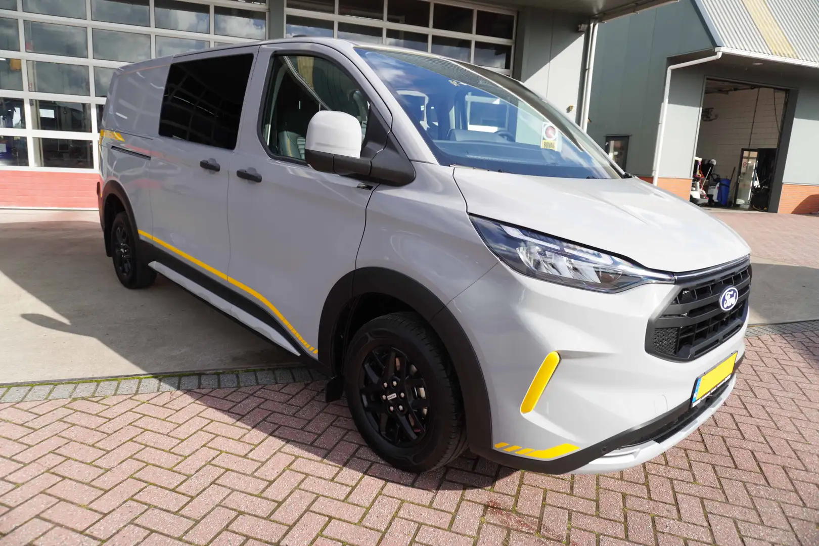 Ford Transit Custom 320L 2.0 TDCI 136PK L2H1 Trail DubbelCabine Schuif Grey - 2