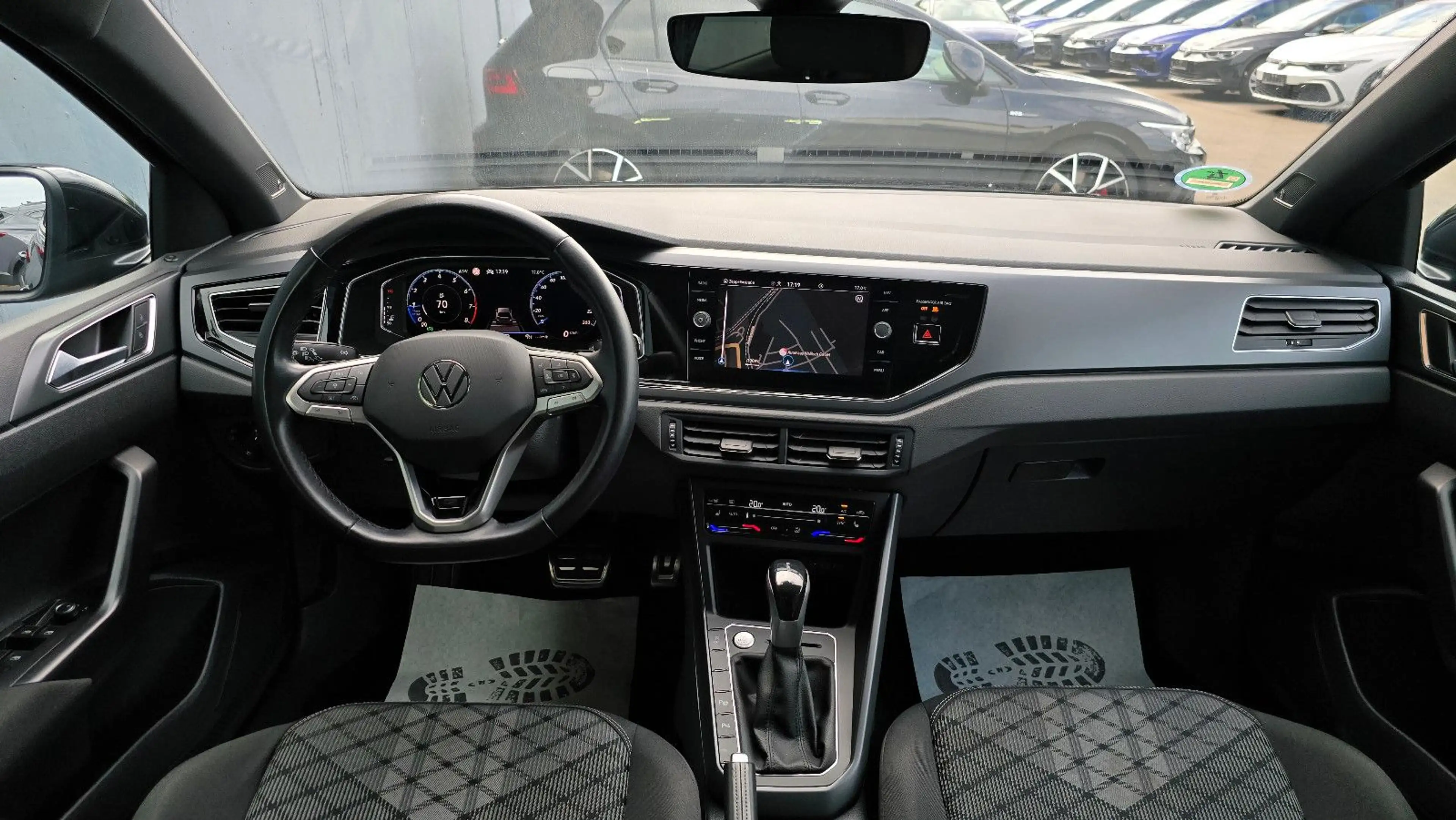 Volkswagen Taigo 1.5 TSI DSG 3 x R-Line Pano/ACC/Key-less — photo 5