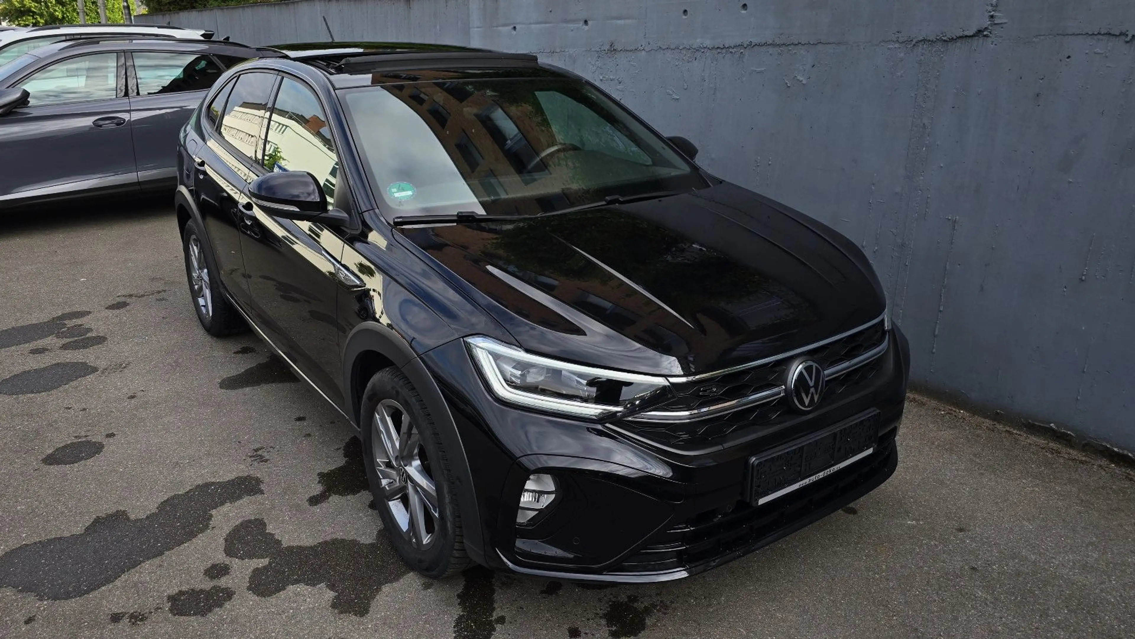 Volkswagen Taigo 1.5 TSI DSG 3 x R-Line Pano/ACC/Key-less — photo 2