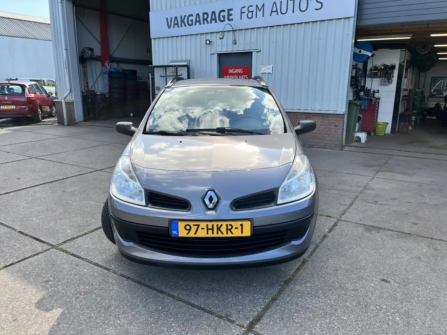 Renault Clio Estate 1.2-16V Expression Grey - 2