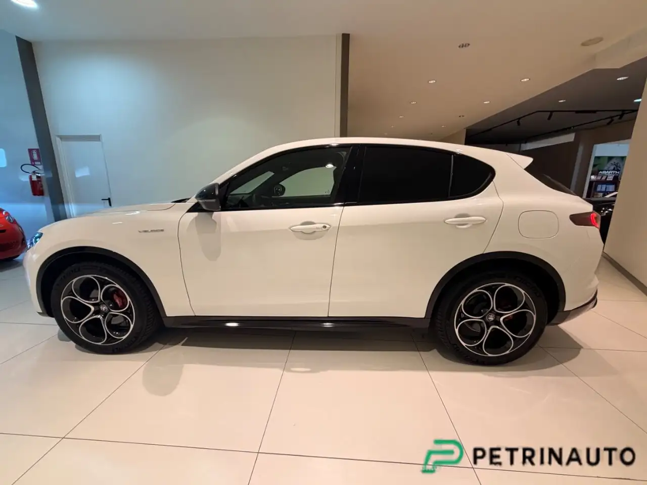 Alfa Romeo Stelvio 2025