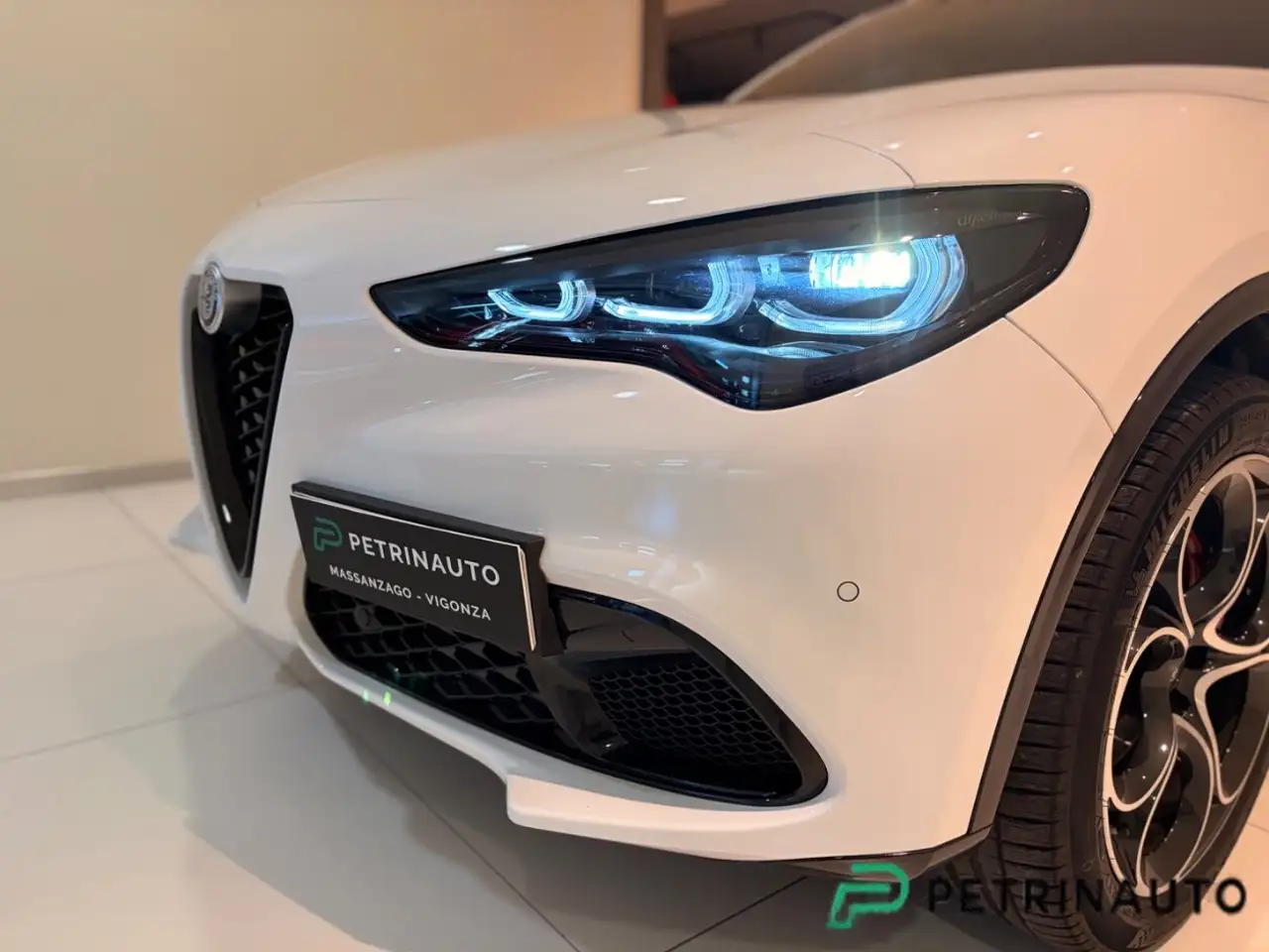 Alfa Romeo Stelvio 2025 — фото 24