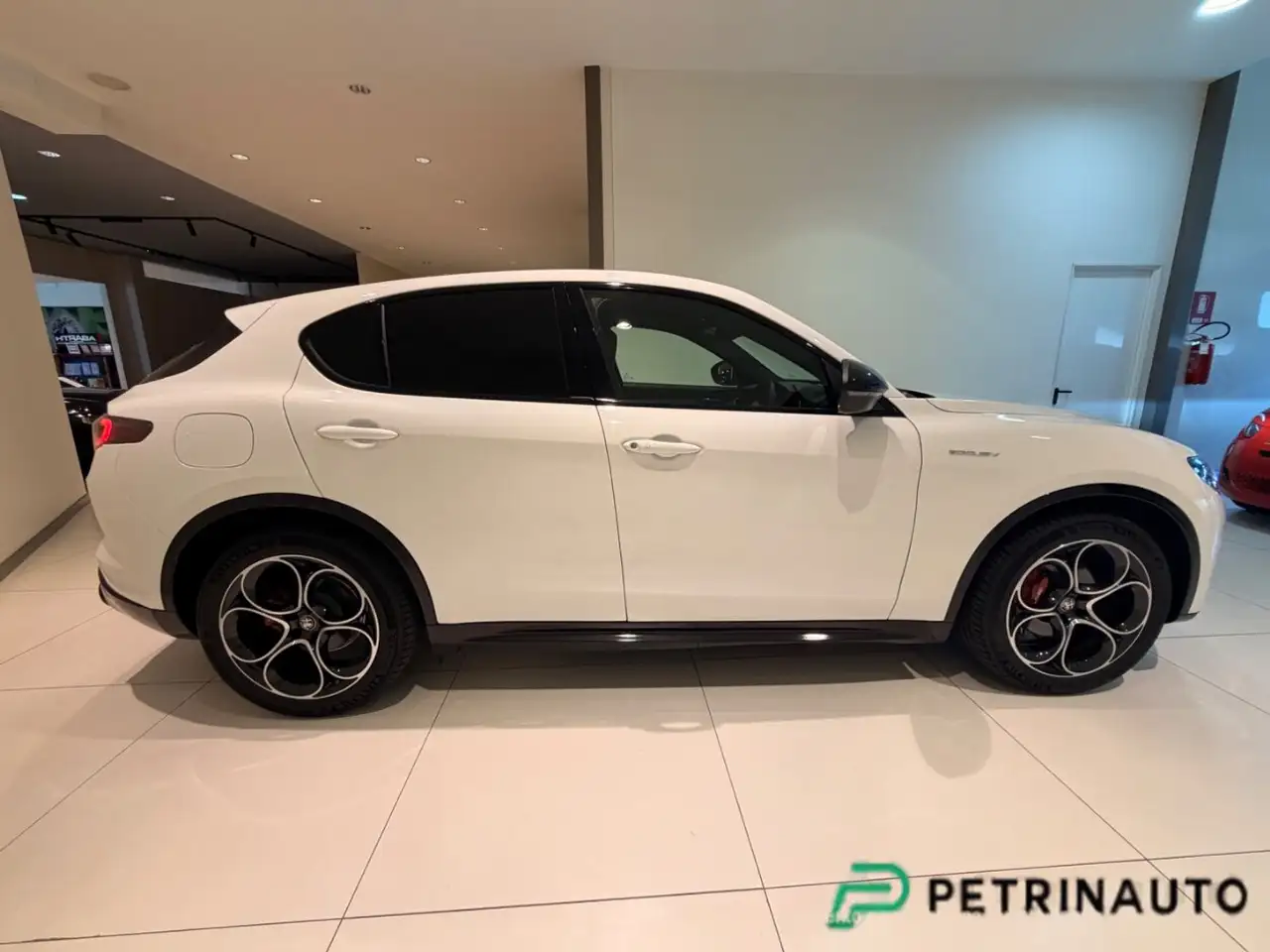 Alfa Romeo Stelvio 2025