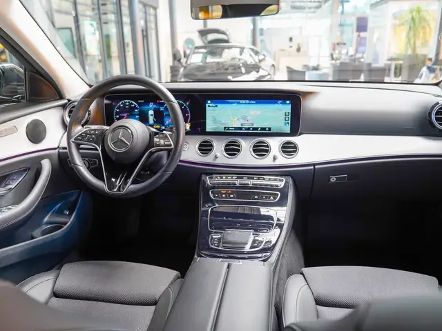 Mercedes-Benz E-Class view 15