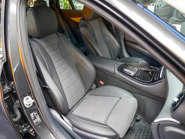Mercedes-Benz E-Class view 10