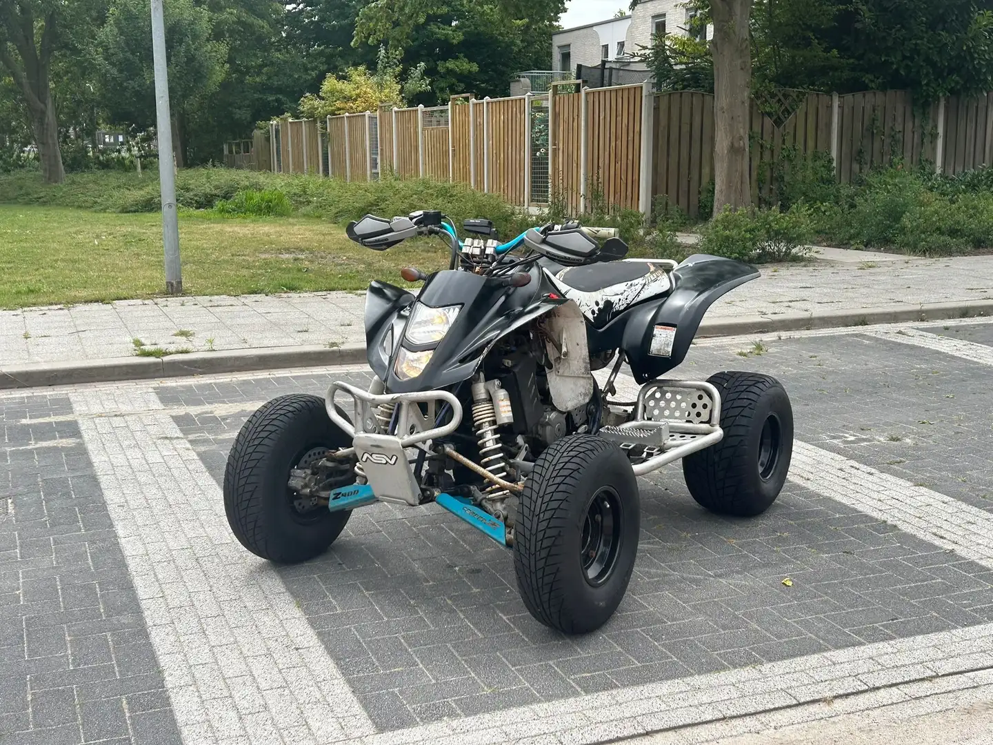 Suzuki LT-Z 400 AK47 - 1