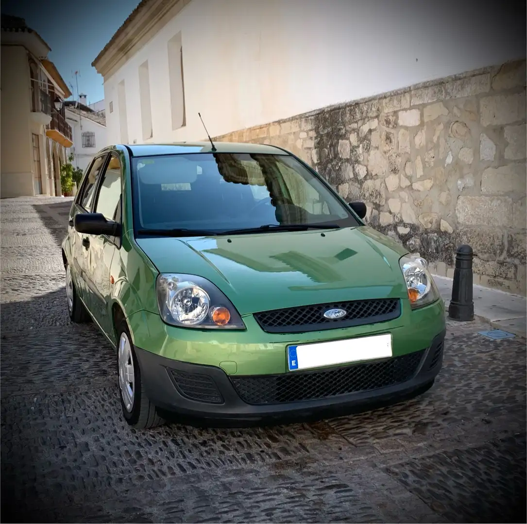 Ford Fiesta 1.4TDCI Ambiente - 2