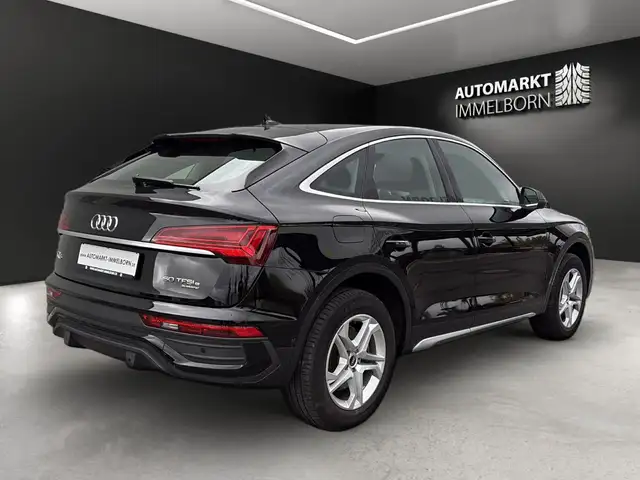 Audi Q5 view 7