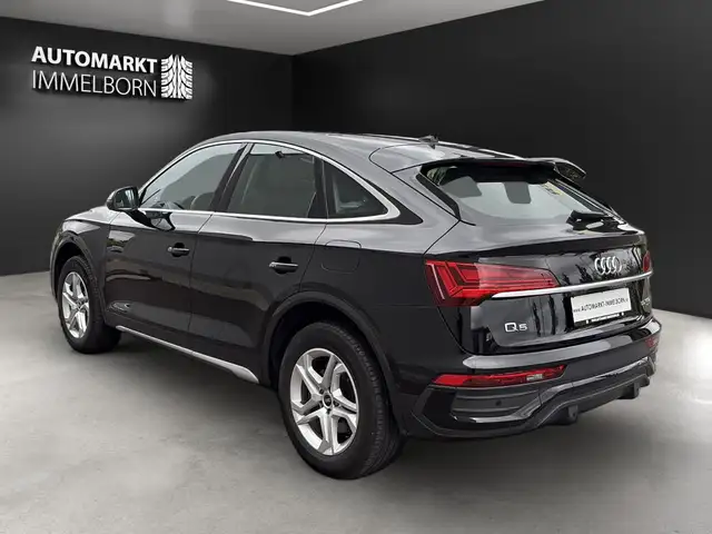 Audi Q5 view 6