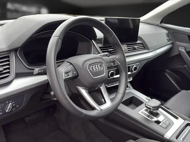 Audi Q5 view 15