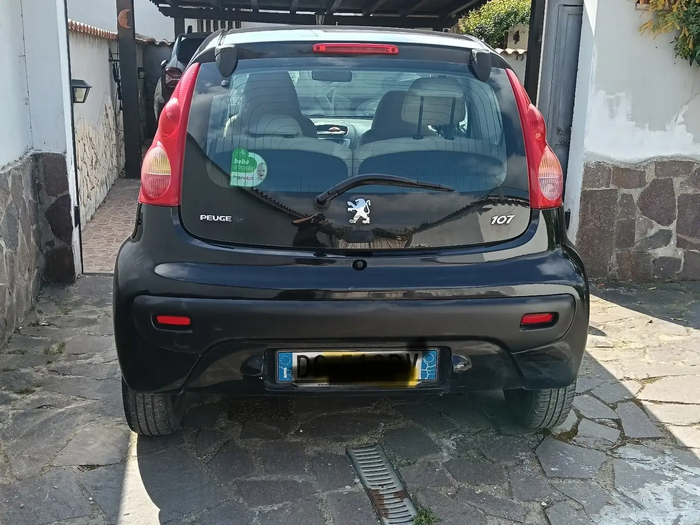 Peugeot 107 3p 1.0 12v Sweet Years c/navi - 2