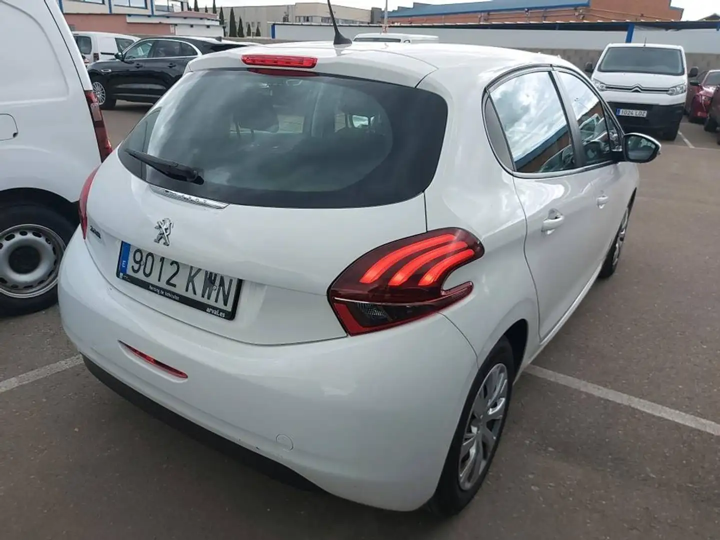 Peugeot 208 1.5BlueHDi S&S Active 100 Wit - 2