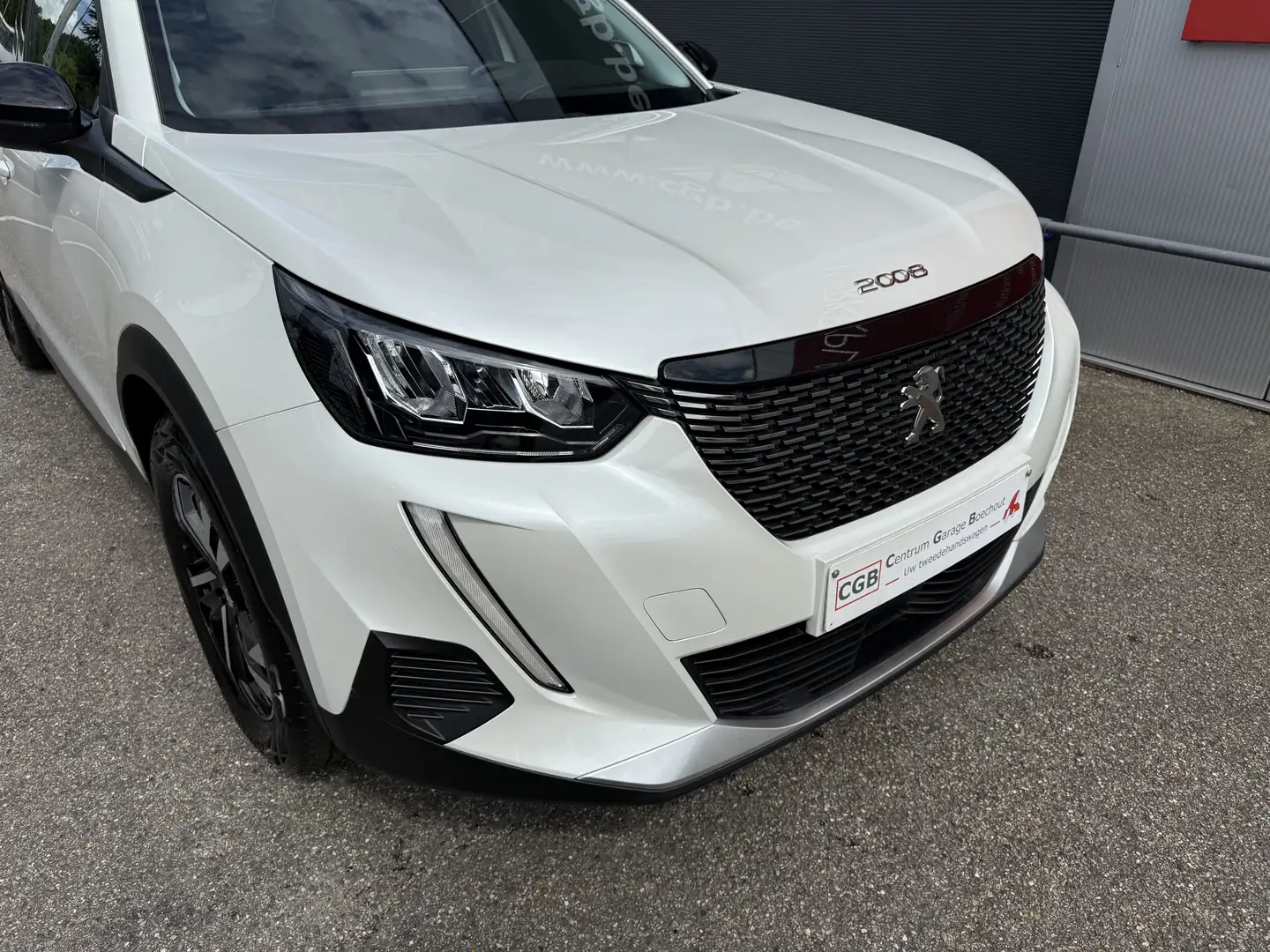 Peugeot 2008 12 PureTech 100pk ALLURE PACK Blanc - 2