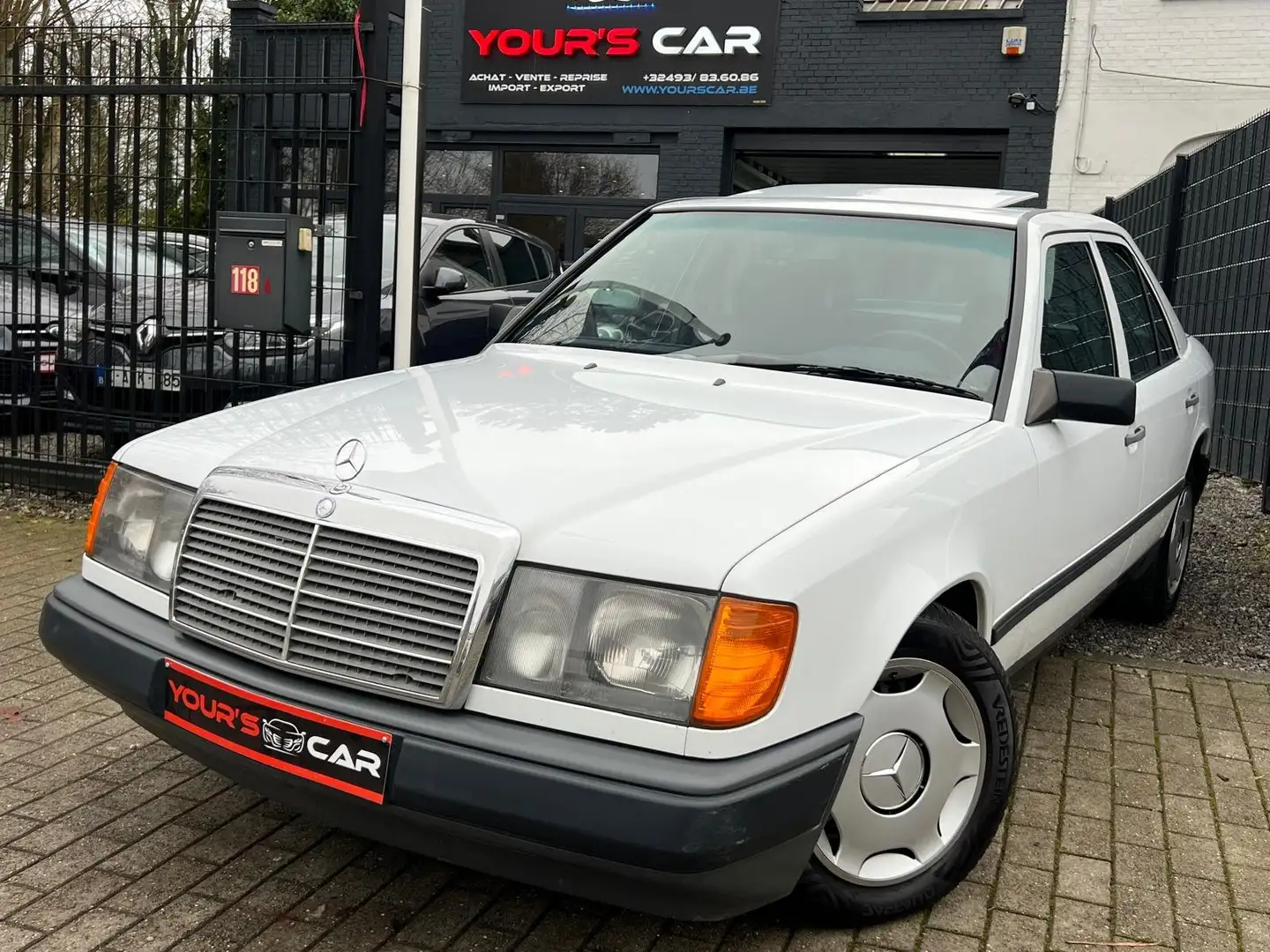 Mercedes-Benz 200 D - Ancêtre - Toit Ouvrant - 1er Main !! Blanc - 1