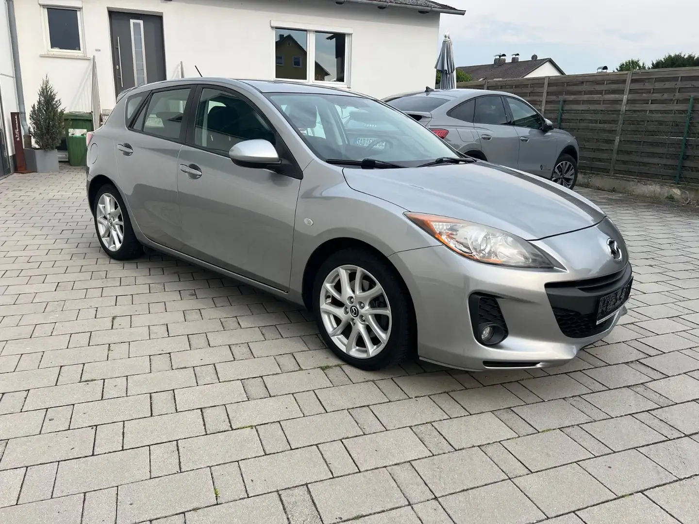 Mazda 3 Lim. Edition Klimaaut Navi Tempomat SHZ Silber - 2