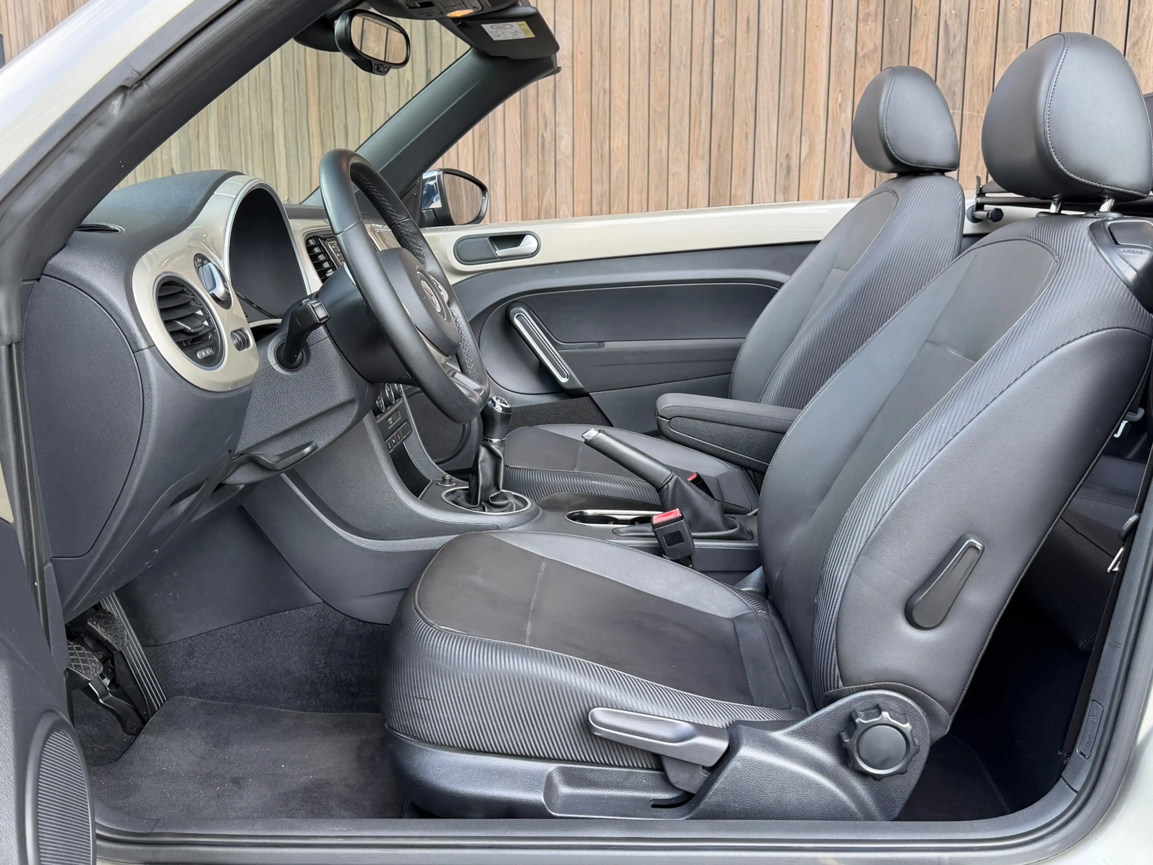 Volkswagen Beetle Cabriolet 1.2 TSI Design / NIEUWSTAAT / — photo 13