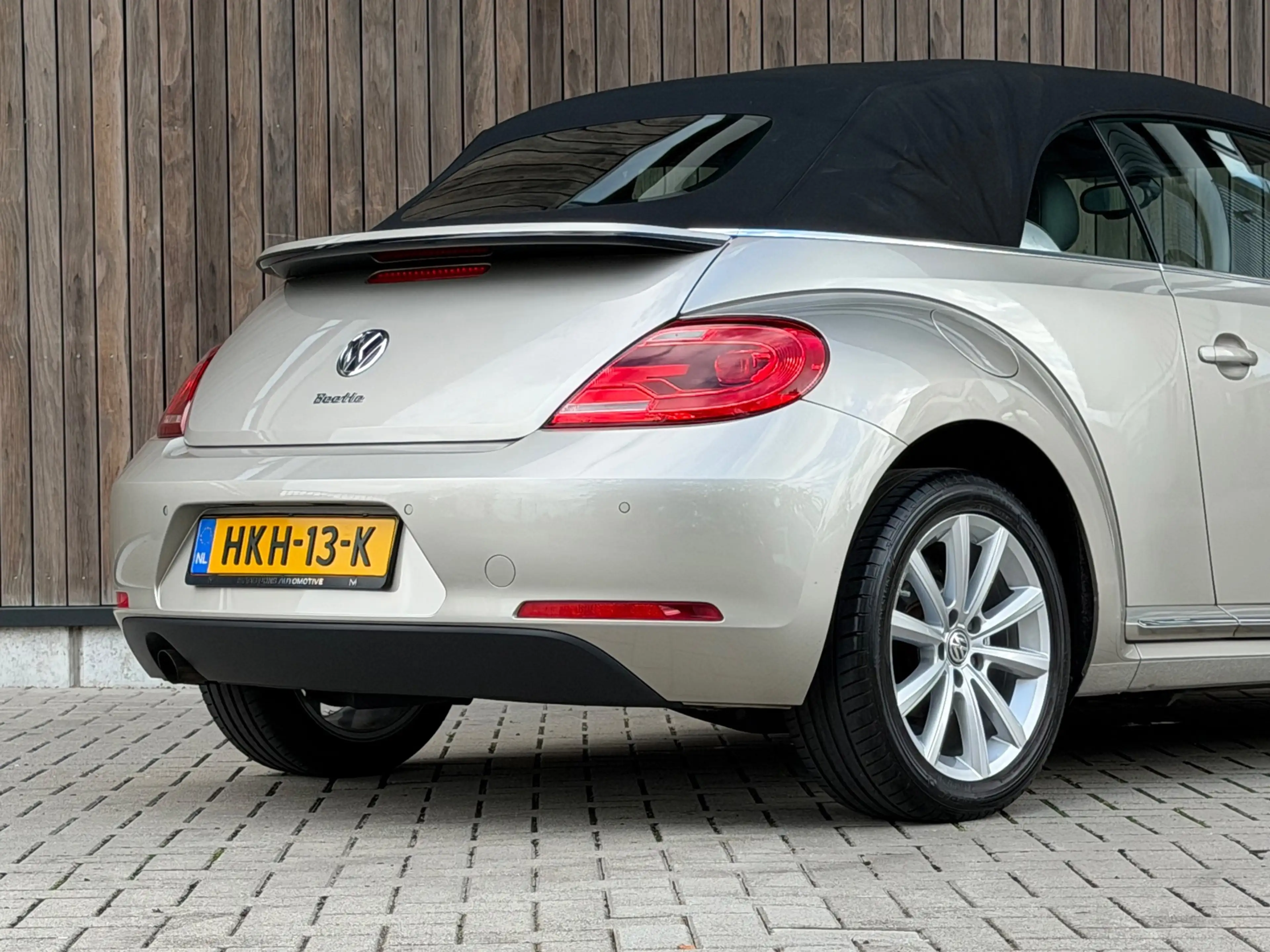 Volkswagen Beetle Cabriolet 1.2 TSI Design / NIEUWSTAAT / — photo 23