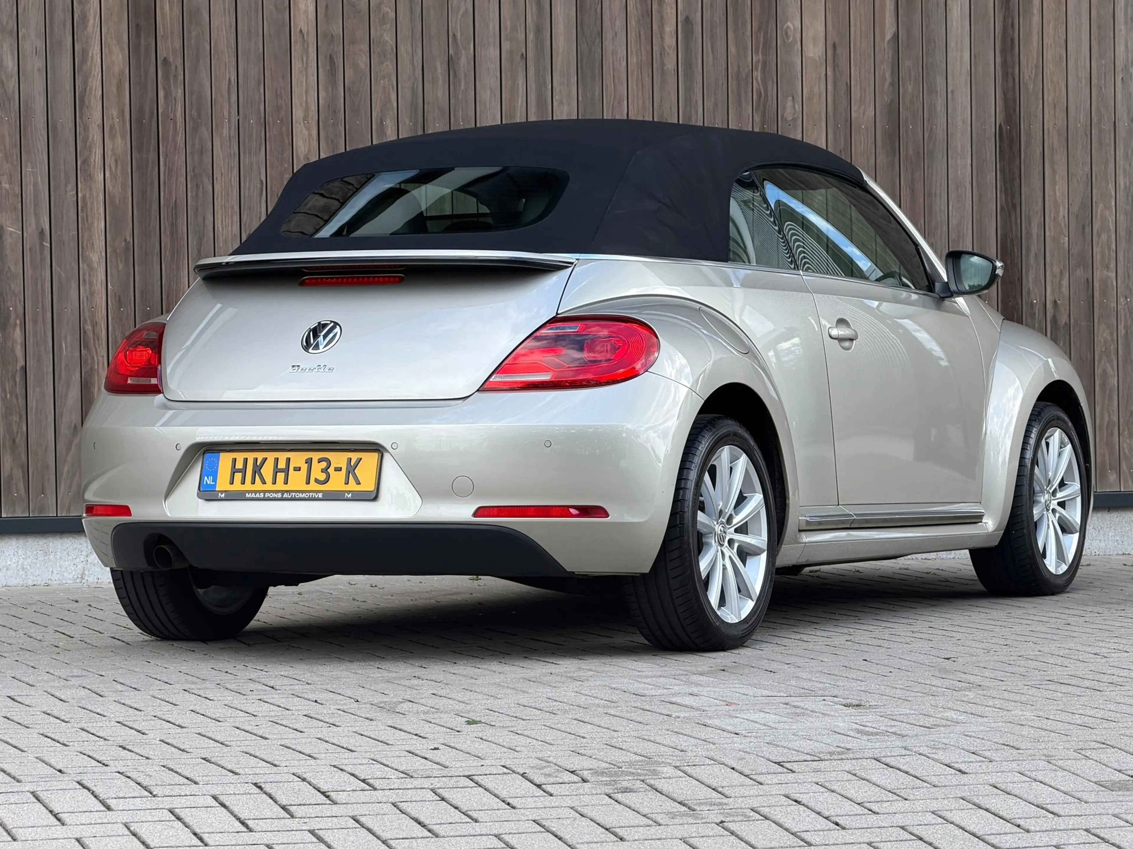 Volkswagen Beetle Cabriolet 1.2 TSI Design / NIEUWSTAAT / — photo 21