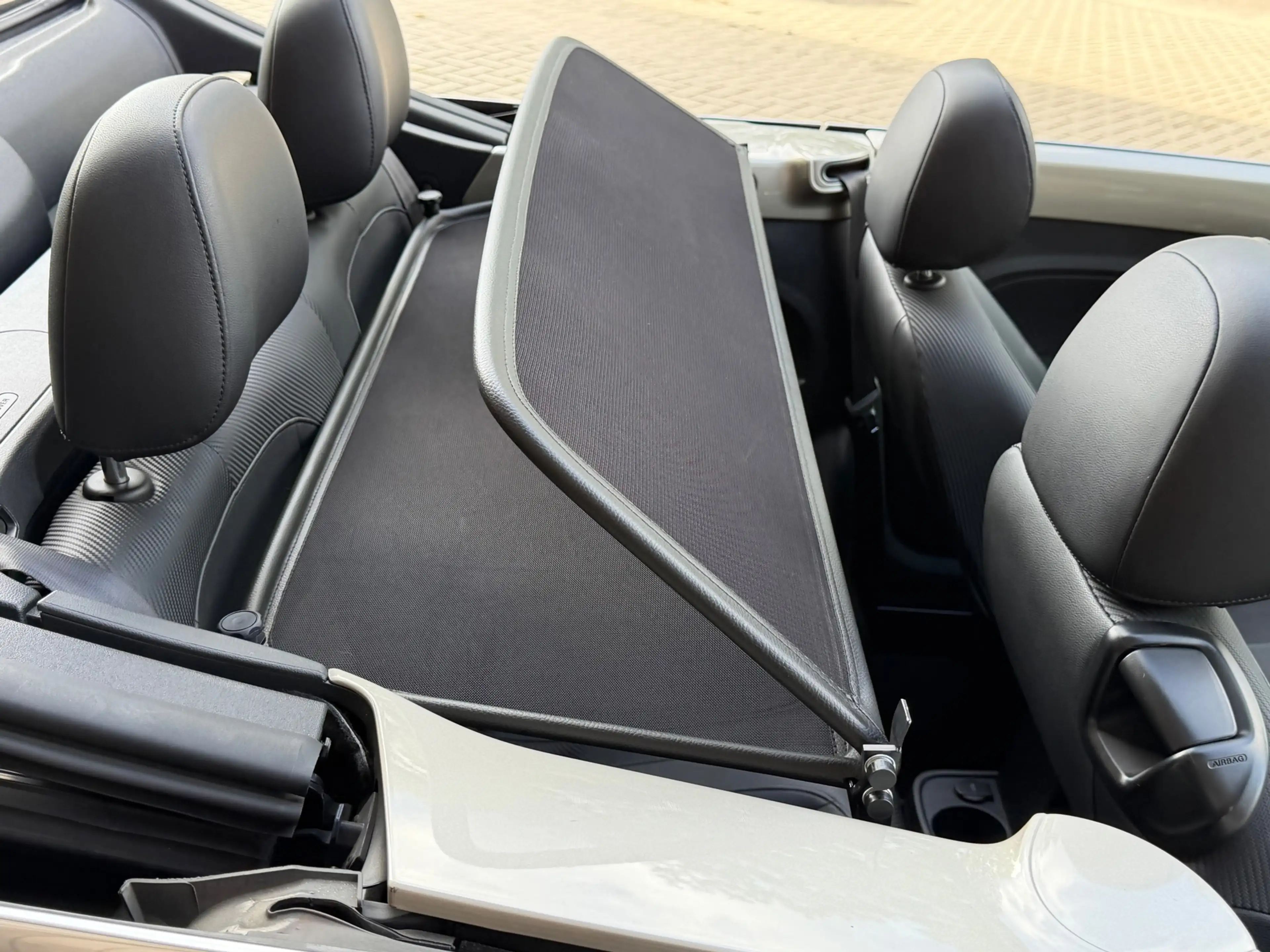Volkswagen Beetle Cabriolet 1.2 TSI Design / NIEUWSTAAT / — photo 9