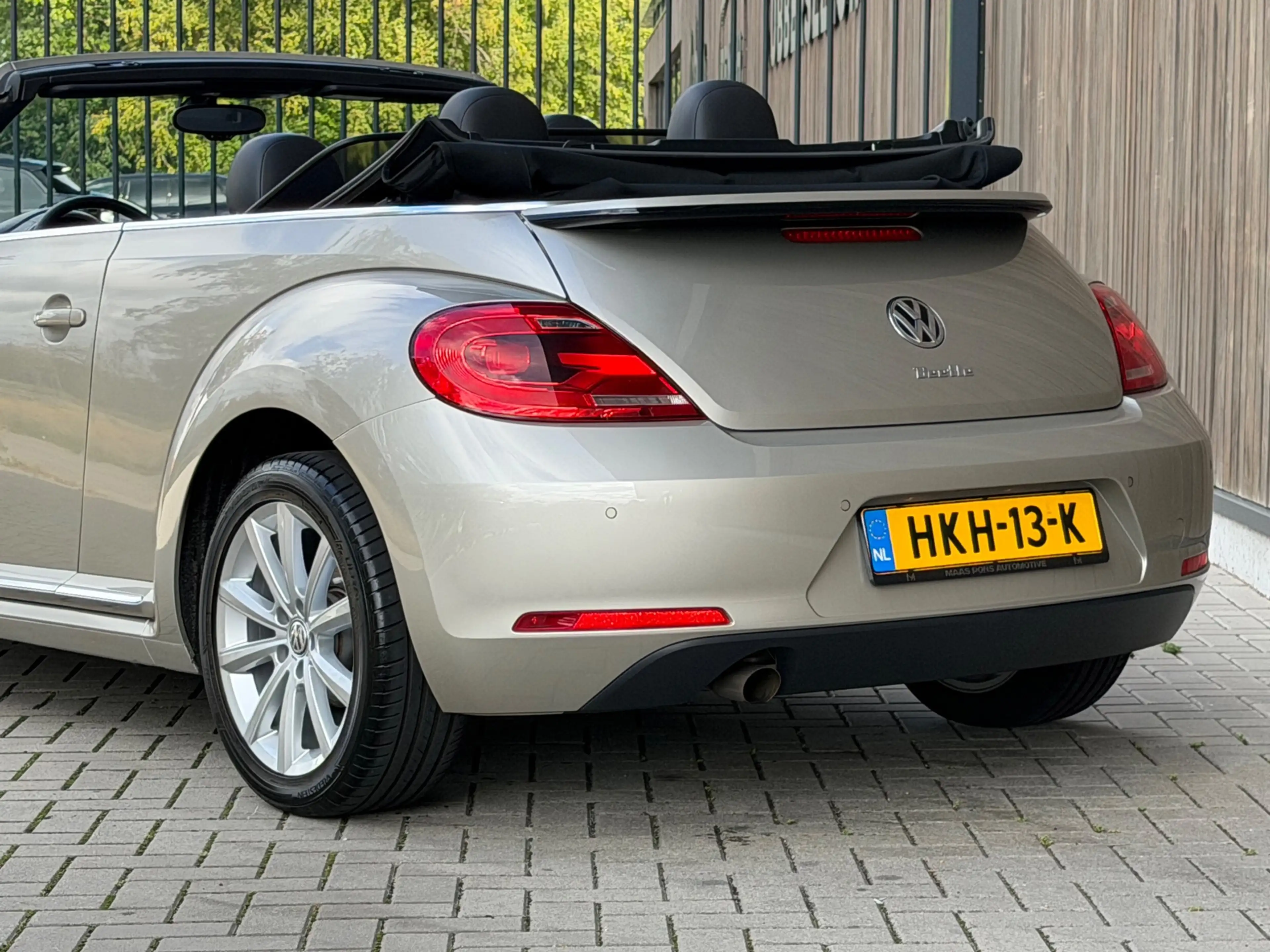 Volkswagen Beetle Cabriolet 1.2 TSI Design / NIEUWSTAAT / — photo 11