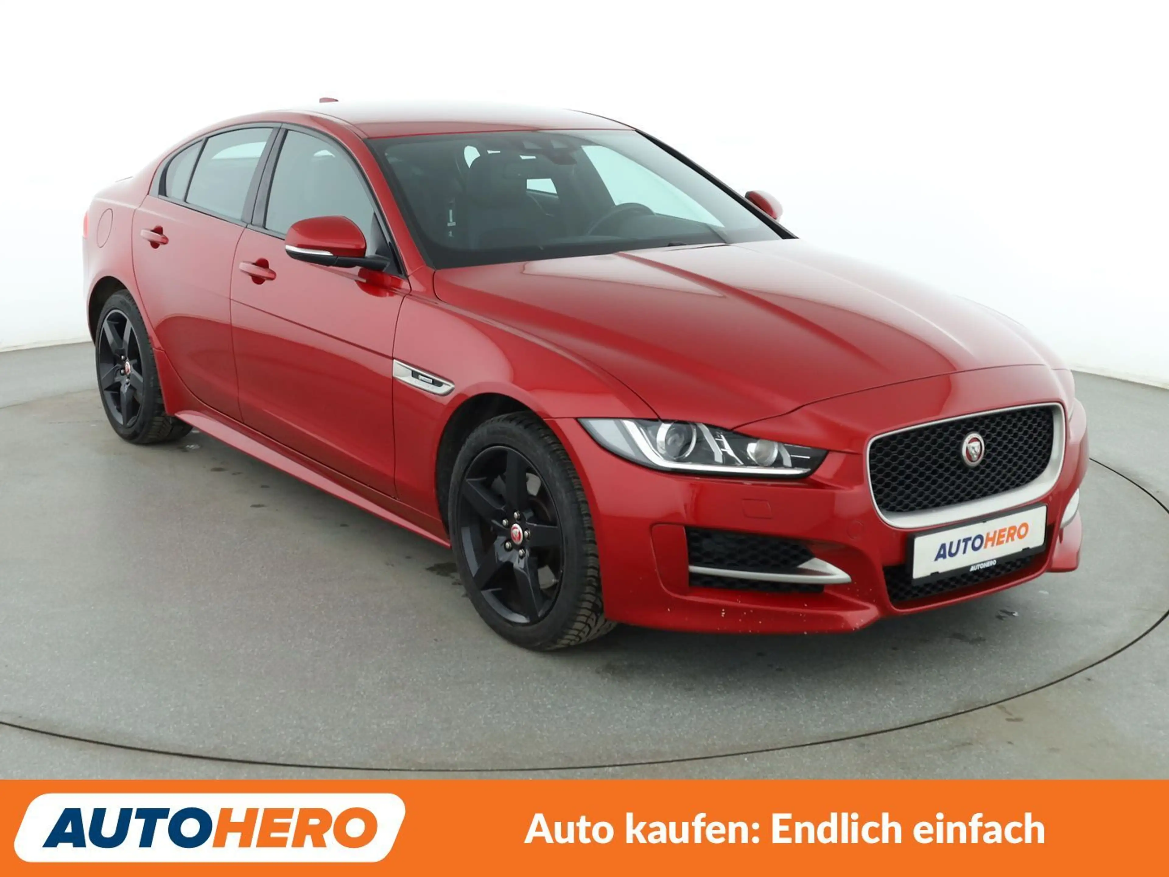 Jaguar XE 20d R-Sport AWD Aut.*NAV*XENON*TEMPO*CAM*PDC*SHZ* — photo 8