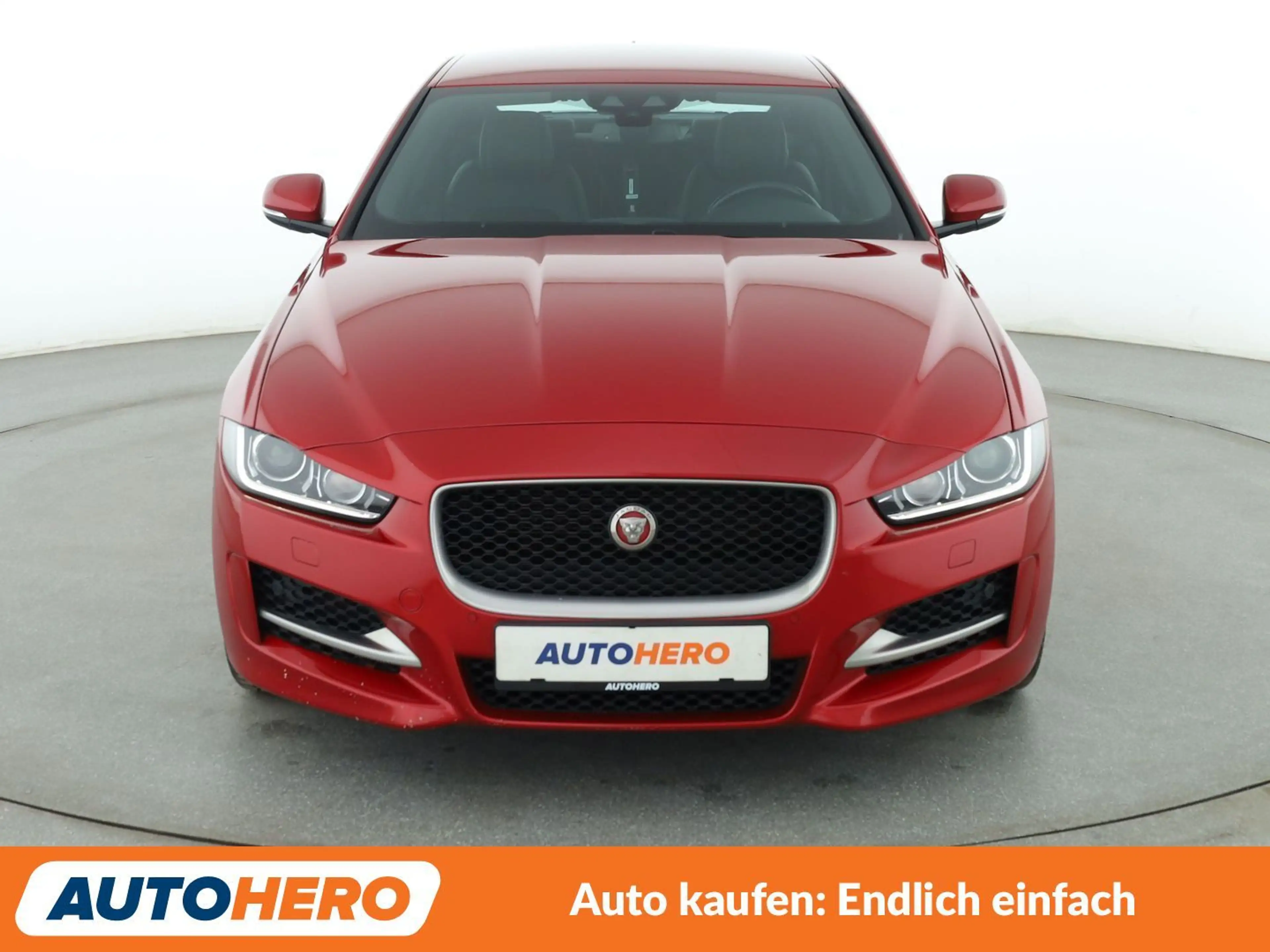 Jaguar XE 20d R-Sport AWD Aut.*NAV*XENON*TEMPO*CAM*PDC*SHZ* — photo 9