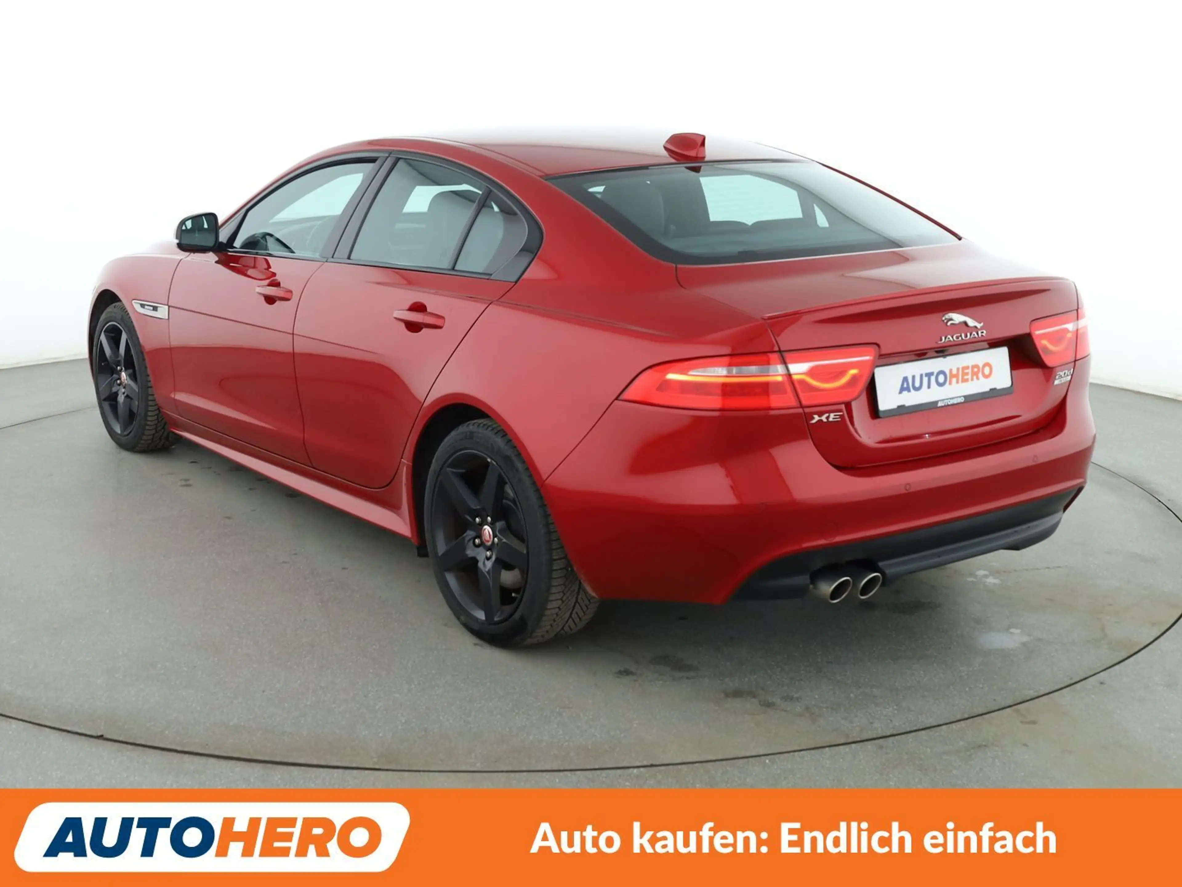 Jaguar XE 20d R-Sport AWD Aut.*NAV*XENON*TEMPO*CAM*PDC*SHZ* — photo 4